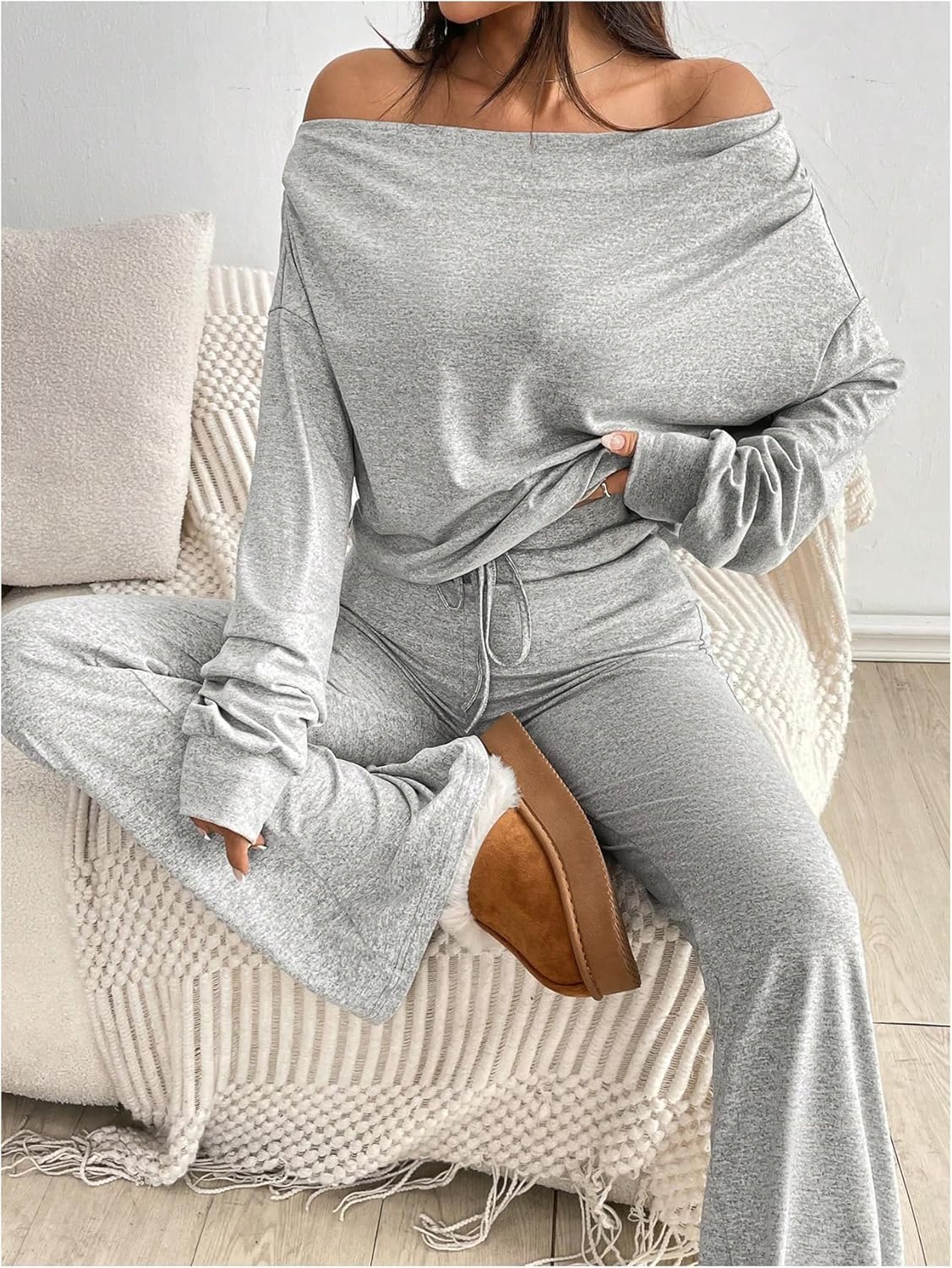 WDIRARA Women's 2 Piece Outfits Long Sleeve Off Shoulder Tee Drawstring Flared Pants Set - Image 5