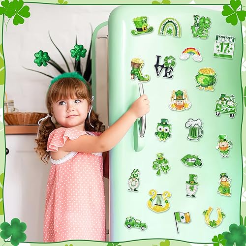 Miniatura 6 de UPINS Imanes de pintura artística de diamantes de San Patricio, 22 imanes para refrigerador, kits de pintura de arte de diamante, imanes de San