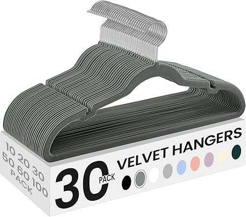 Vista 29 de SONGMICS - Perchas de terciopelo 50 unidades, perchas antideslizantes con muescas para hombros, barra para pantalones, gancho giratorio de 360°