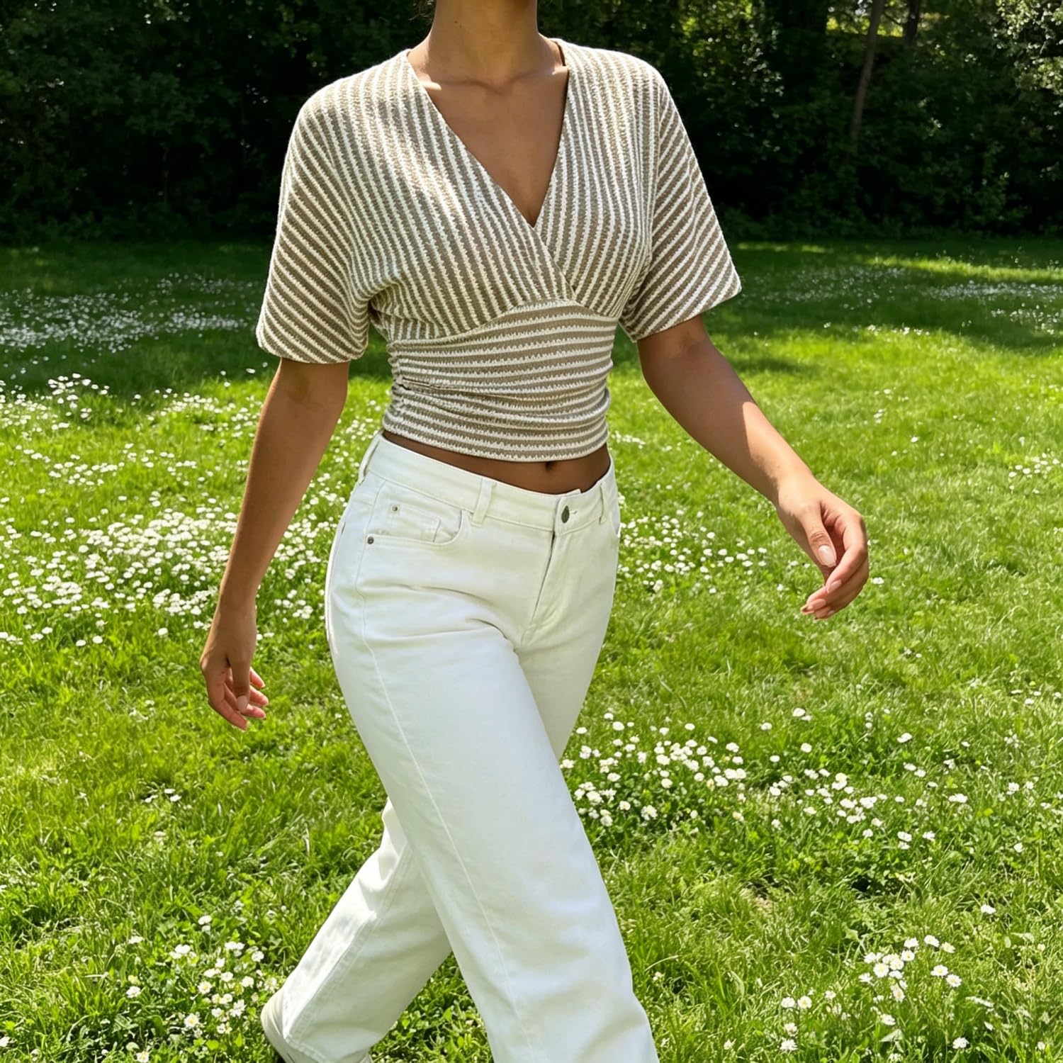 Camiseta Casual de Mujer a Rayas, con Cuello en V Cruzado, Manga murciélago Corta y Pliegues; Top de Verano Ideal para Vacaciones