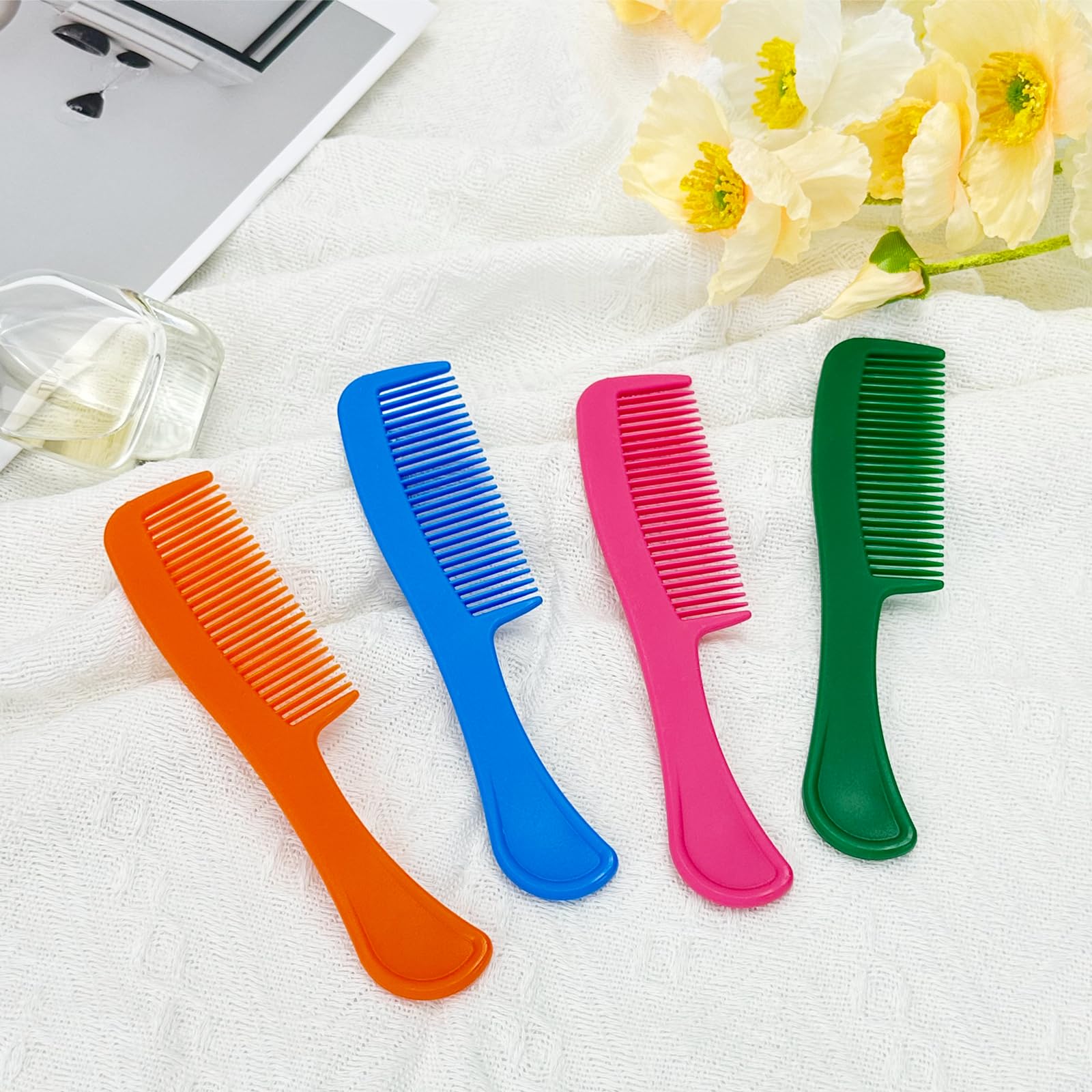 Juego de 20 peines a granel envueltos individualmente, 4 colores de bolsillo, para mujeres, hombres y niños, peine de viaje colorido a granel para Airbnb, hotel, refugio en casa, caridad