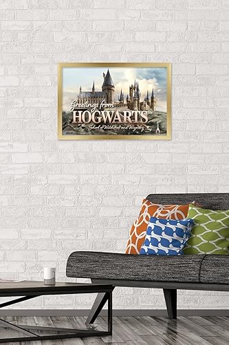 Miniatura 7 de Trends International The Wizarding World Harry Potter - Greetings From Hogwarts Wall Poster