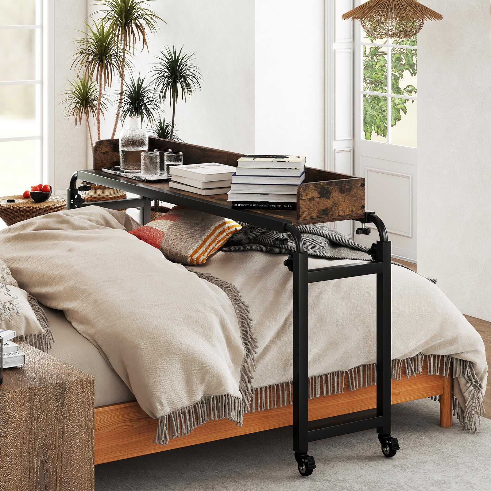 LIFEZEAL Scrivania, Tavolo Sopra Letto per Laptop, PC, con Ruote, 135,5-206x40x73,5-102cm, Max 75kg, Lunghezza e Altezza Regolabili, per Vari Letti, Carrello, Lungo, Stretto, Alto, Multiuso