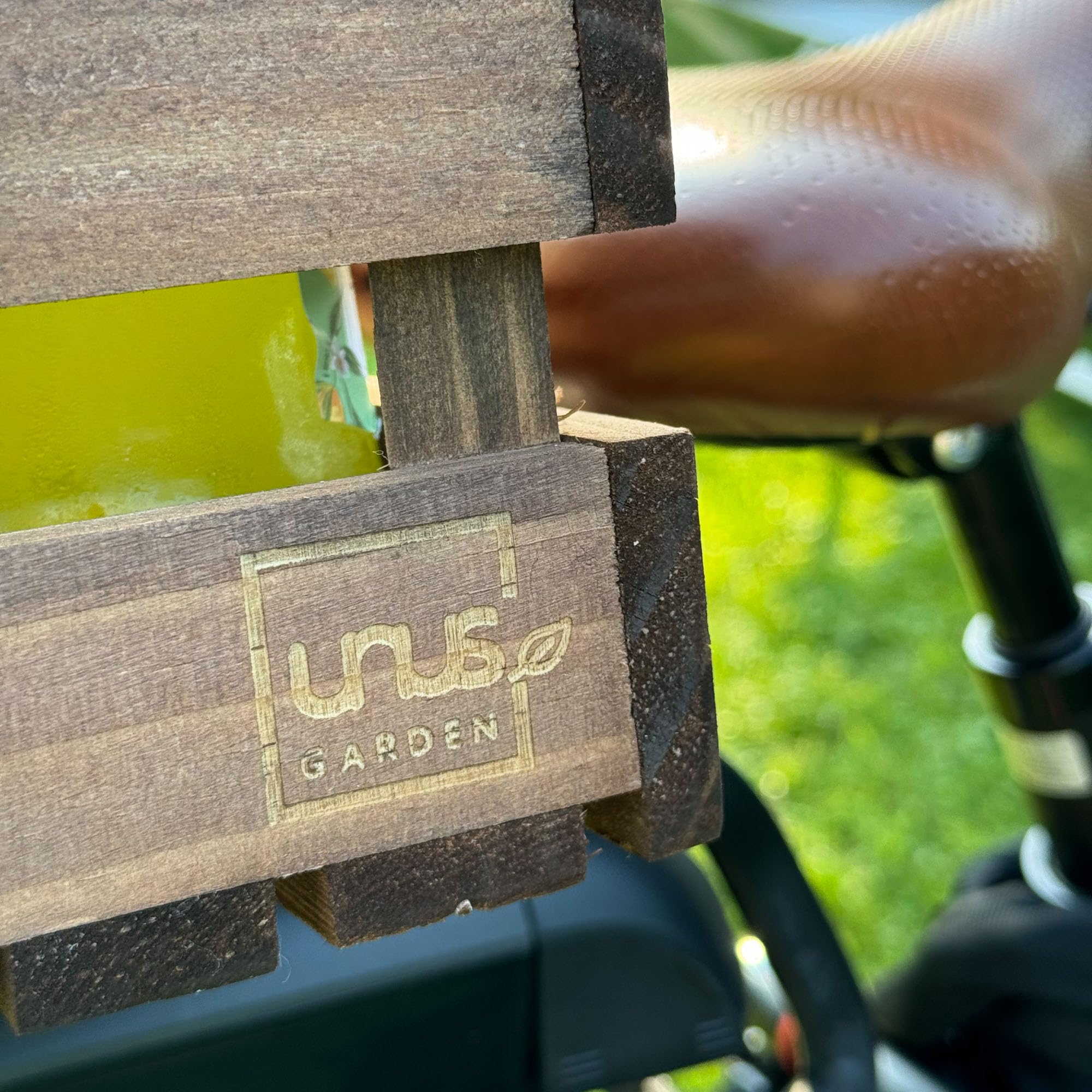 UNUS Fahrradkiste Fahrradkorb Holzkiste für hinten mit Picknickdecke und Flaschenhalter