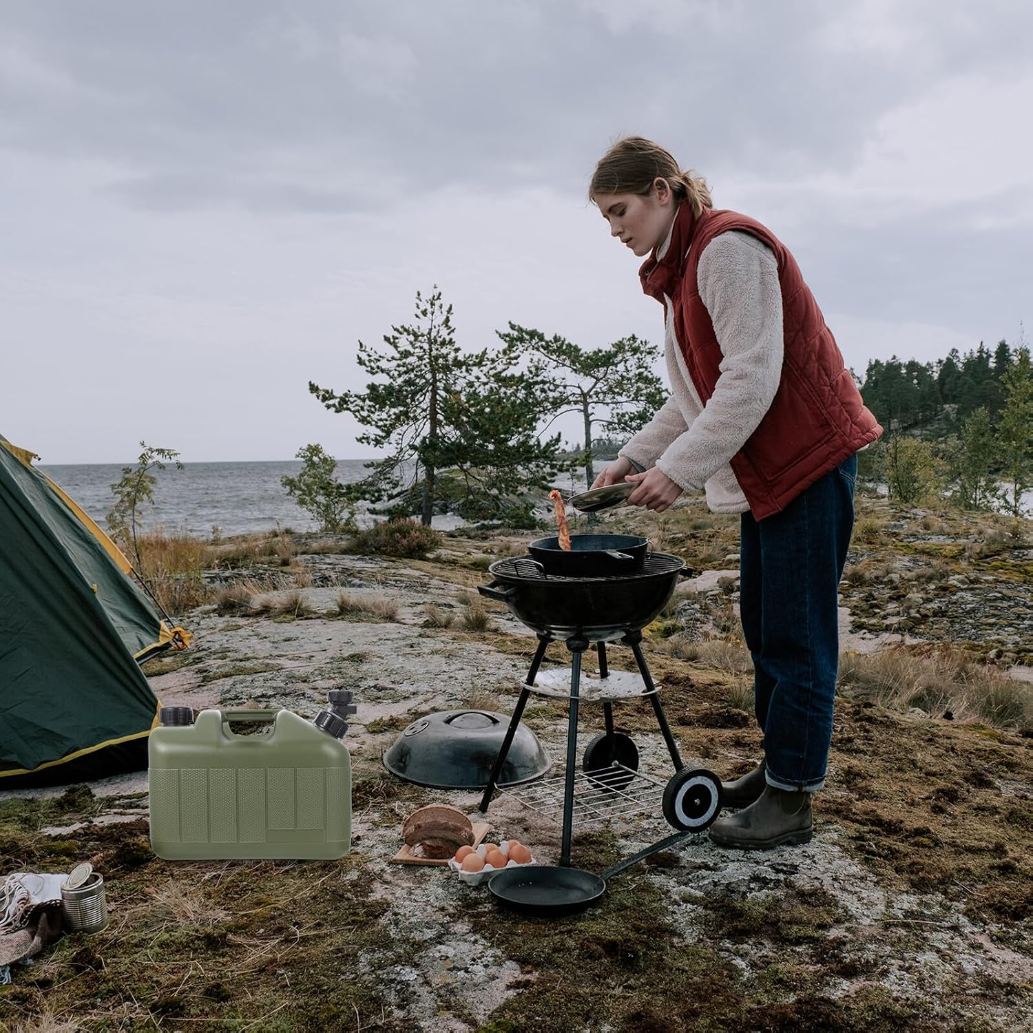 Camping Water Carrier 10l Portable Water Bucket with Faucet with Handle Includes Cleaning Brush Hose and Leak-Proof Lid for Hiking and Self-Driving Trips