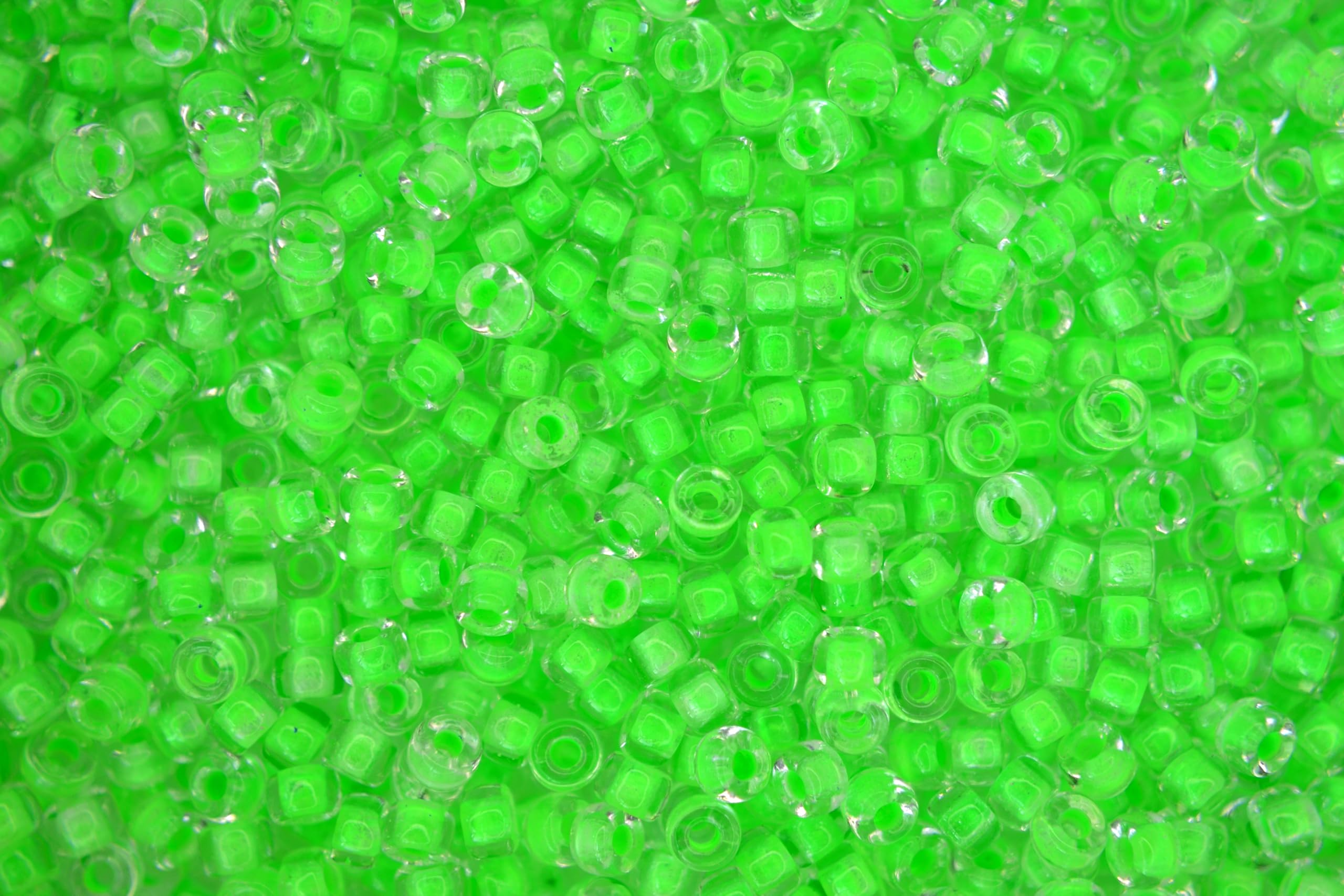 10g MATUBO 8/0 3mm Neon Green Lined Round Czech Seed Beads Quality Rocailles Beading Supplies Jewellery Making