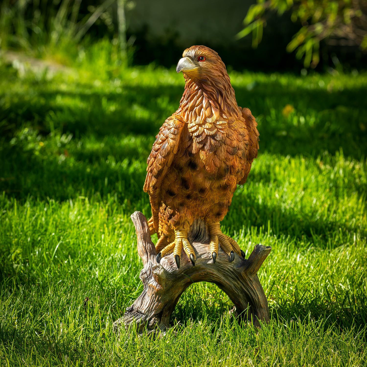 VERDOBA - Figura de águila de poliresina, grande - Estatua de águila de resina, resistente a las heladas y tamaño real - Figuras de jardín para exterior XXL - Figura decorativa de jardín grande