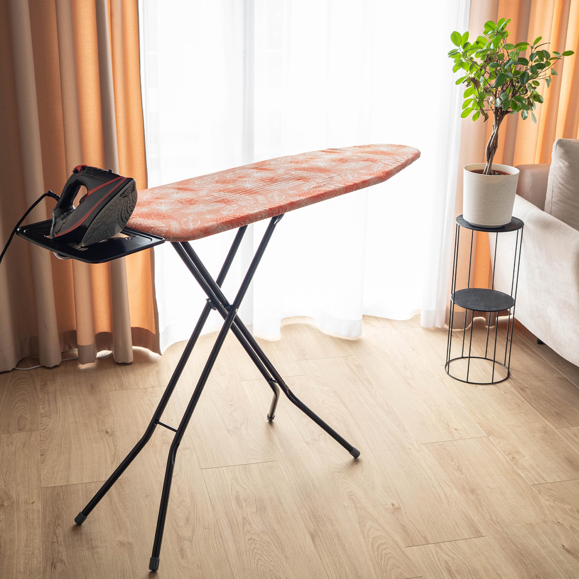 KADAX Asse da stiro pieghevole da 120 x 38 cm, con robusta struttura in acciaio, rivestimento resistente al calore e ripiano per ferro da stiro, regolabile in altezza (arancione)