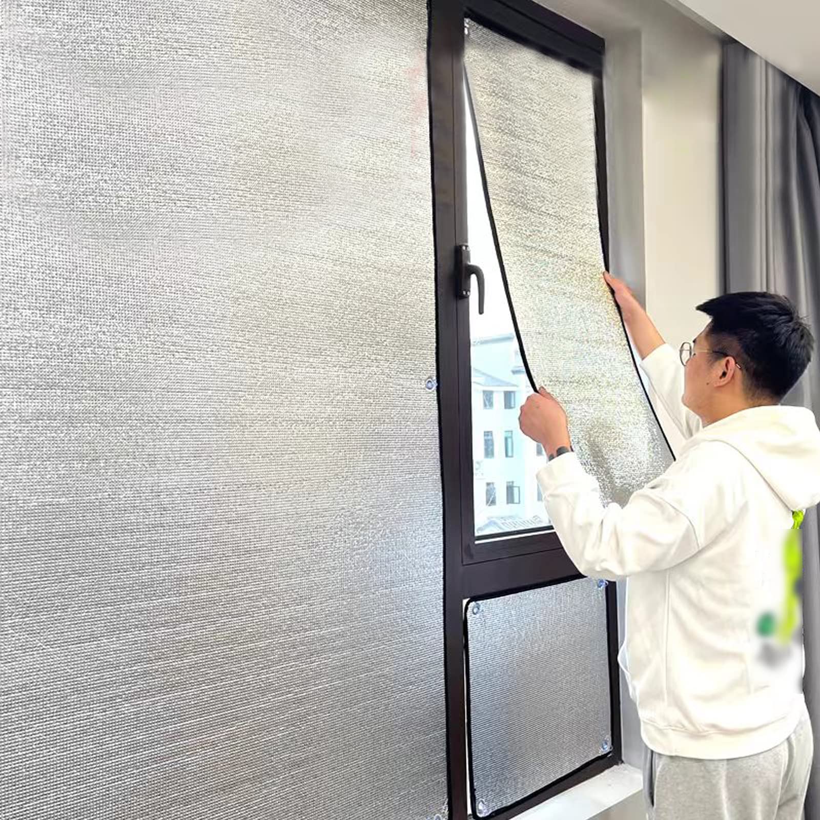 Questa Pellicola Oscurante Totale per finestre, con Isolamento Termico, Tinta Riflettente e Doppia Bolla di Alluminio, Offre Protezione UV, antiabbagliamento e Privacy per casa e Ufficio, ga
