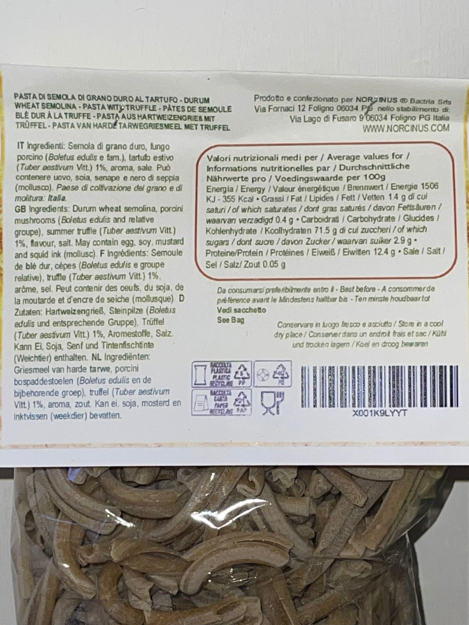 Trufas Norcinus, caja regalo con 500 gramos de Norcinetti con trufa negra de trigo cultivado y procesado en Italia + 250 ml de aceite de oliva virgen extra italiano con trufa blanca