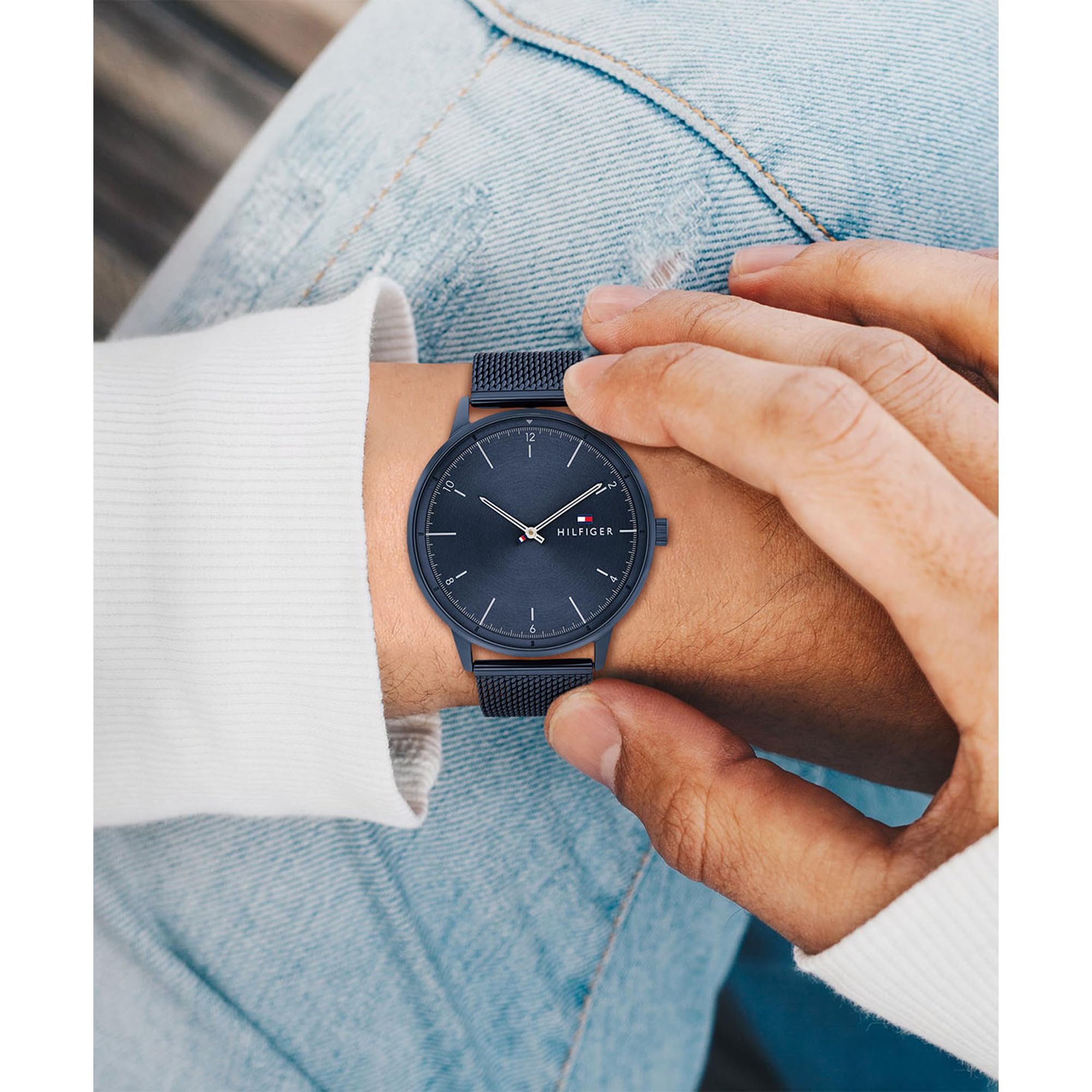 Tommy Hilfiger Orologio Analogico al Quarzo da Uomo con Cinturino in Maglia Metallica in Acciaio Inossidabile Blu