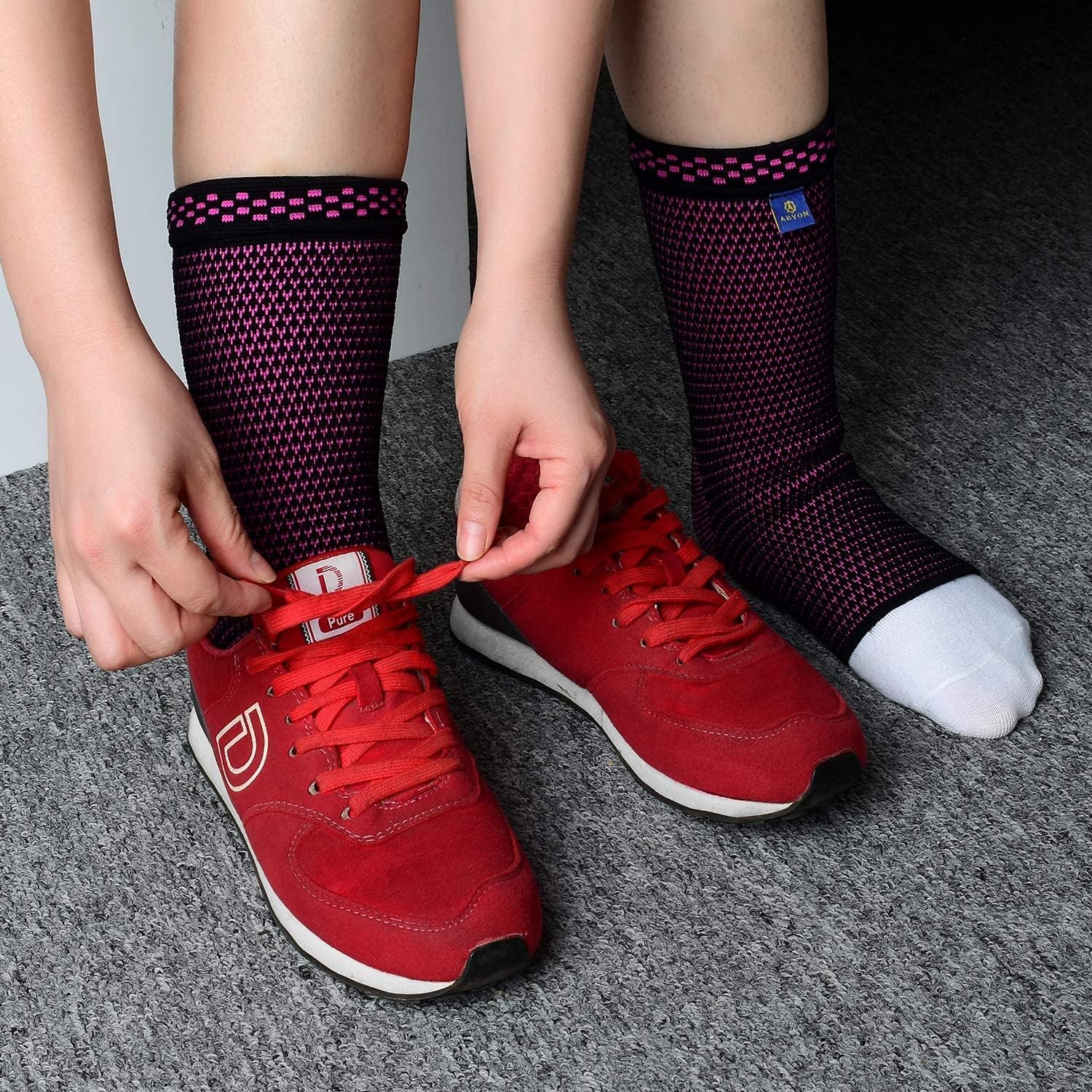 Ankle Compression Sleeve Socks (Pair) Made from Breathable and Sweat-Absorbing Elastic Blend for Plantar Fasciitis Pain Relief and Achilles Tendonitis Treatment.Foot Support for Reduce Swelling Recovery Ankle Pain,Ankle Brace for Men&Women