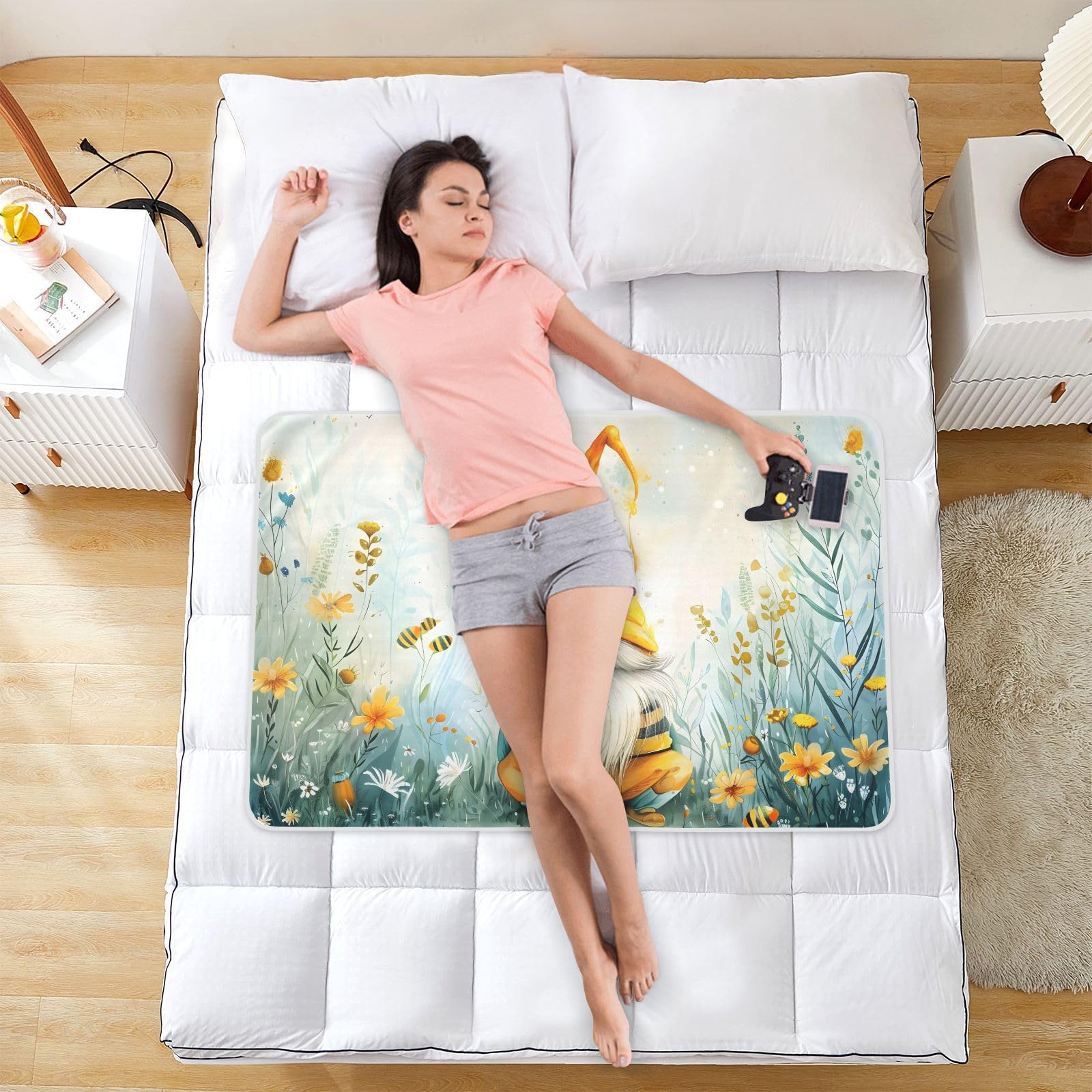 CEBUGI 34” x 52”Washable Underpads Heavy Absorbency Waterproof Incontinence Bed Pads Gnome Flower Pee Pads for Adults Kids and Baby