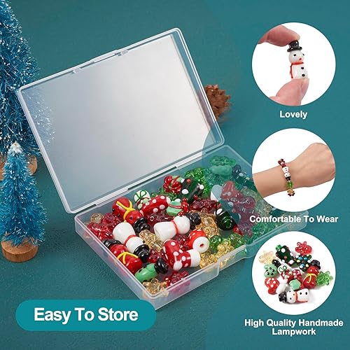 Miniatura 6 de FASHEWELRY 46 cuentas de cristal de Navidad para árbol de Navidad, cuentas de lámpara de muñeco de nieve, guantes de nieve, caja de regalo, cuentas
