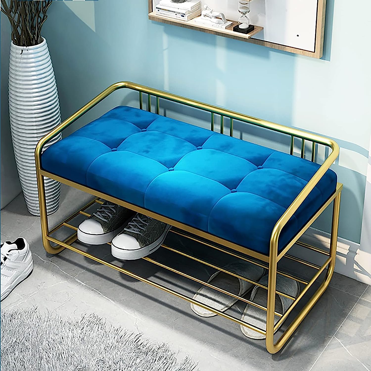 Banc à chaussures compact pour gagner de la place dans l'entrée