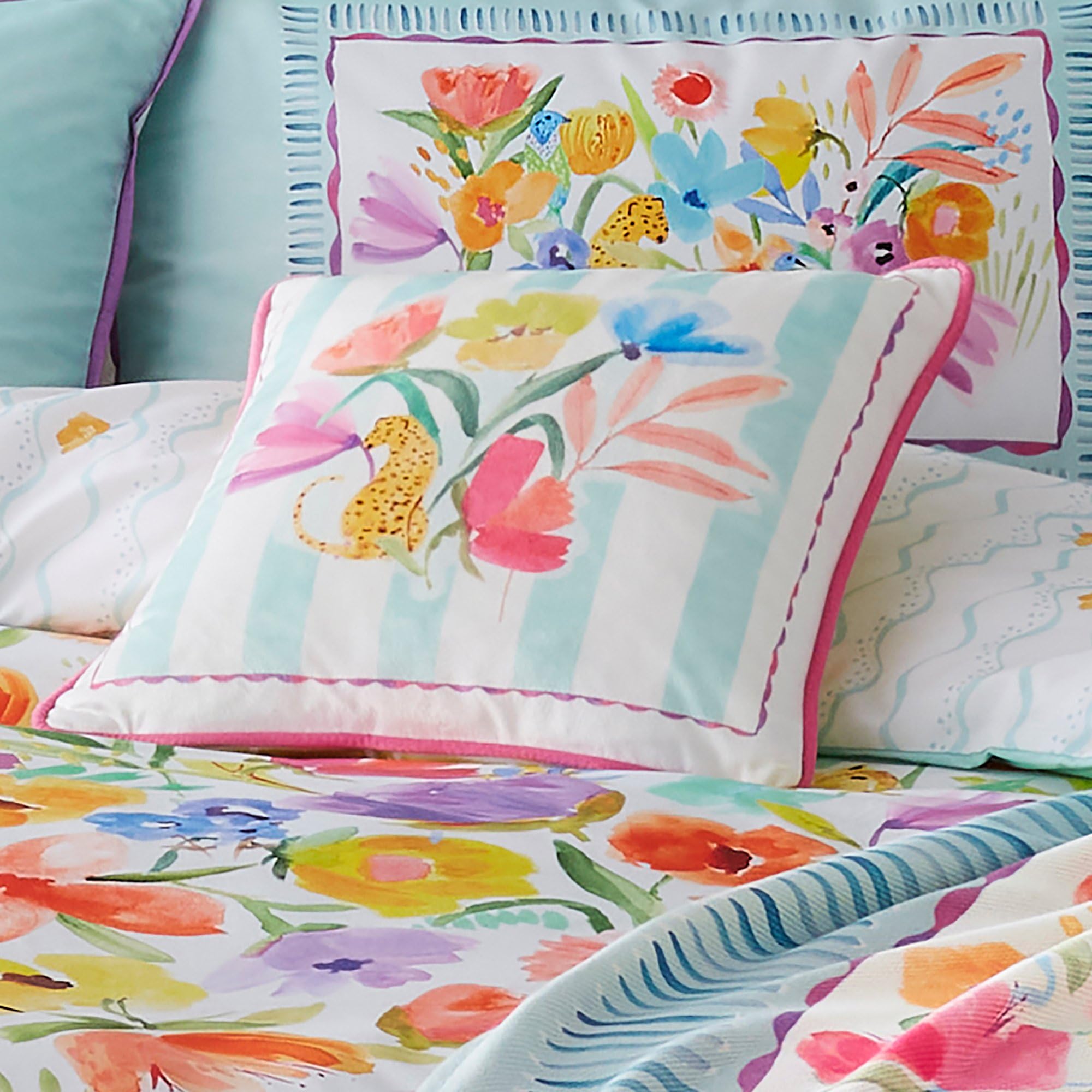 Appletree - Multi-Colour Floral Cushion (43 x 43cm) - Reversible Designs - 100% Cotton - Filling Included - Piped Edge - Filled Cushion with Flowers - Cushion with Cover Included/Cushion Insert