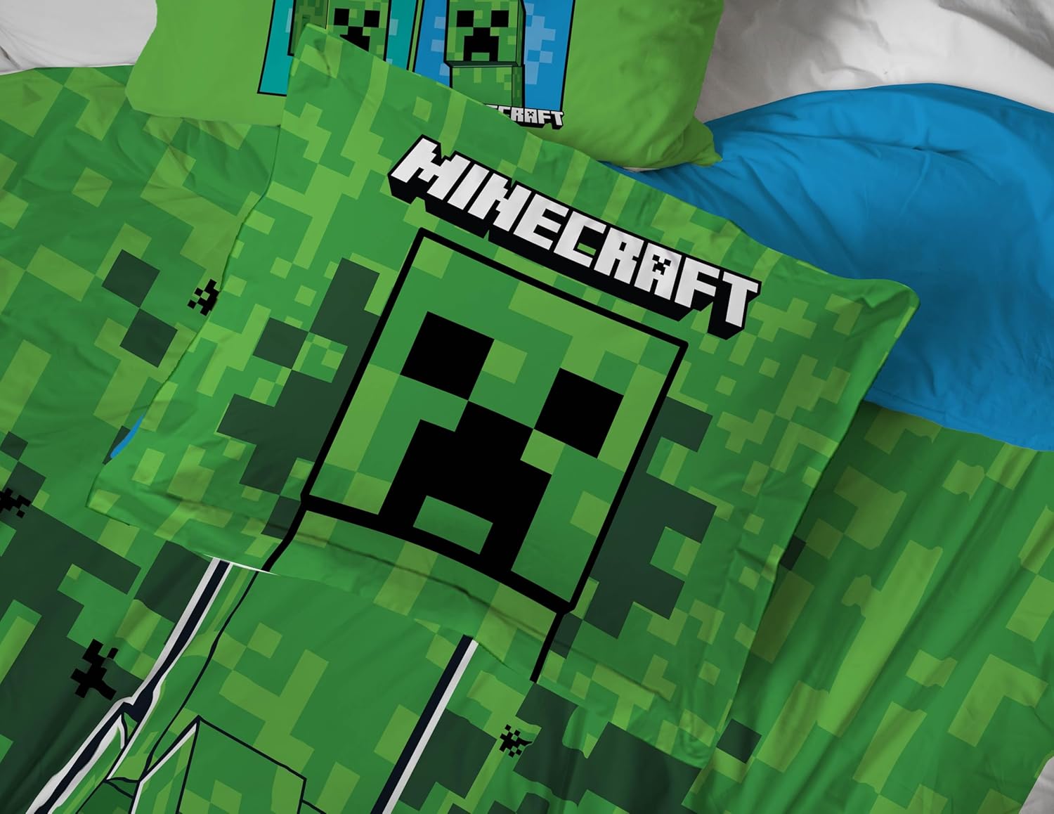 Jay Franco Kids Comforter Set Includes Sheets and Pillow Covers - Soft and Cozy Bed Set for Stylish Room Decor, Green - Minecraft Creeper, 7 Piece Queen Size Bedding