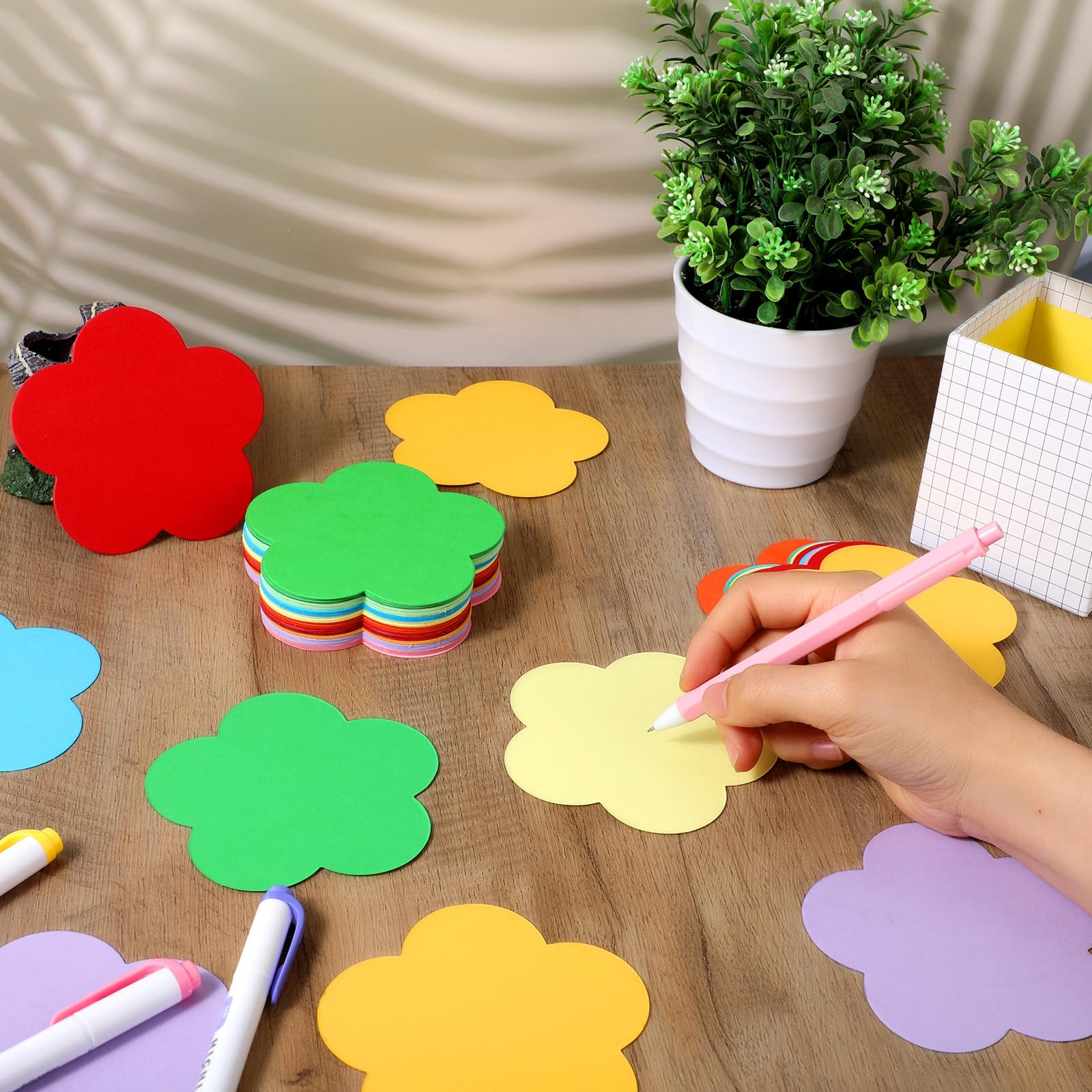 108 Stück Blumen Handgeschnittenes 4 Zoll Blumenmodellierung Papierausschnitte Blumen Papier Buntes Papier Moderationskoffer Geeignet für Pinnwand Wanddekoration Büromaterial DIY Party Dekoration