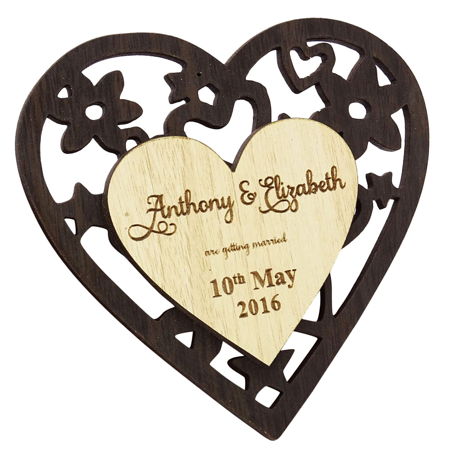 Save the date magnets bois personnalisés pour un mariage champêtre chic