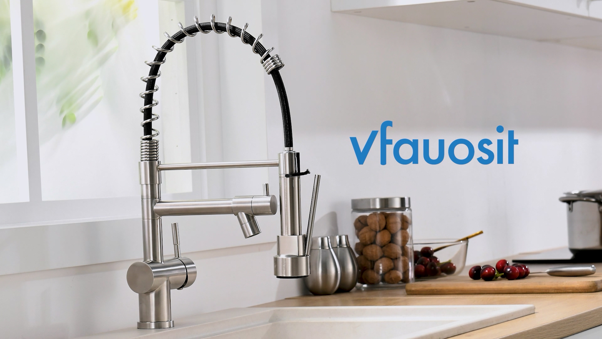 Commercial Kitchen Faucet, VFAUOSIT Kitchen Faucet with Pull