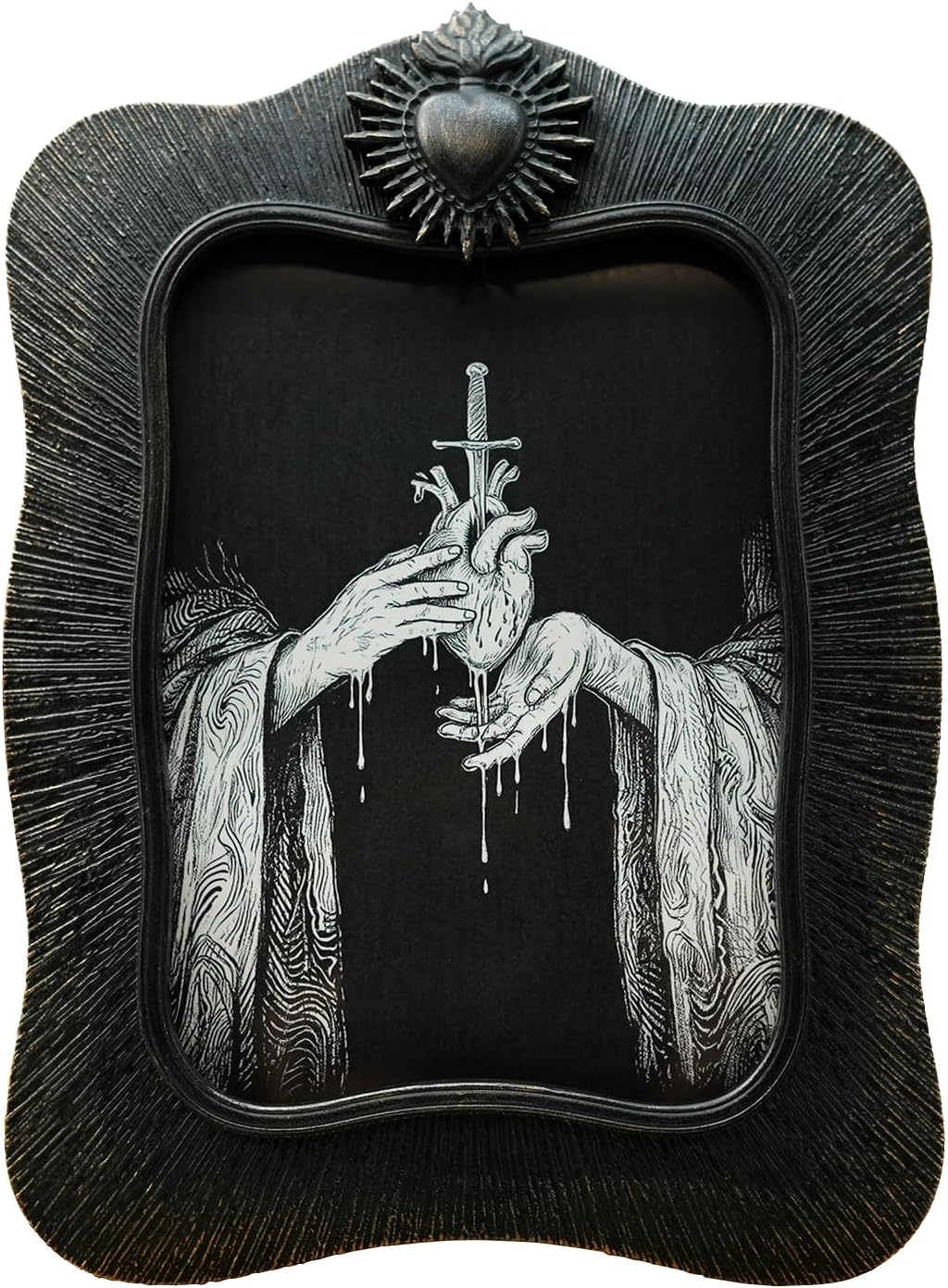 8x10 Vintage Picture Frame, Antique Bronze Gold Ornate Gothic Photo Frame for Wall Hanging or Tabletop Display, Decorative Heart Relief Design, Retro Home Decor, Photo Gallery Art