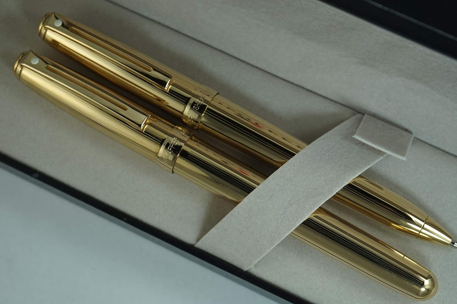 Sheaffer Signature Prelude 22KT Gold Barrel Rollerball Pen and 0.7MM Pencils set