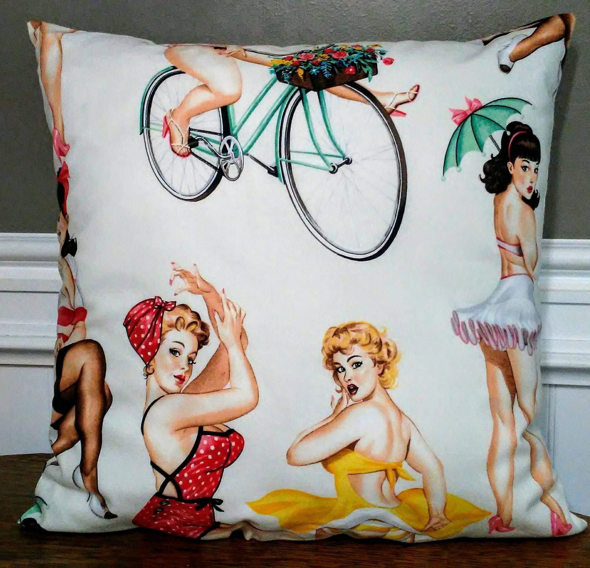 N/ A 18x18 cream sexy pinup girls 50s vintage rockabilly beach bicycle bathing suits decorative throw pillow cover