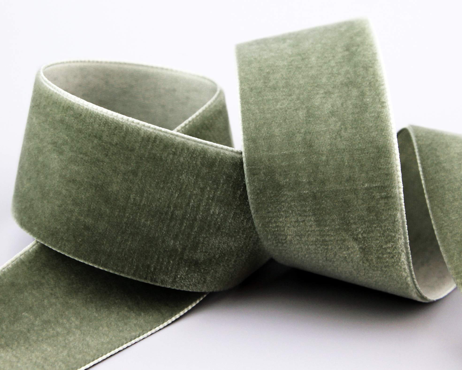 finemark 3 m x 36 mm Velvet Ribbon Mould Grey Light Grey with Green Tint (433 Grey) Decorative Ribbon Velour One Sided Velvet Fixed Edge Velvet Ribbon for Sewing Decorating