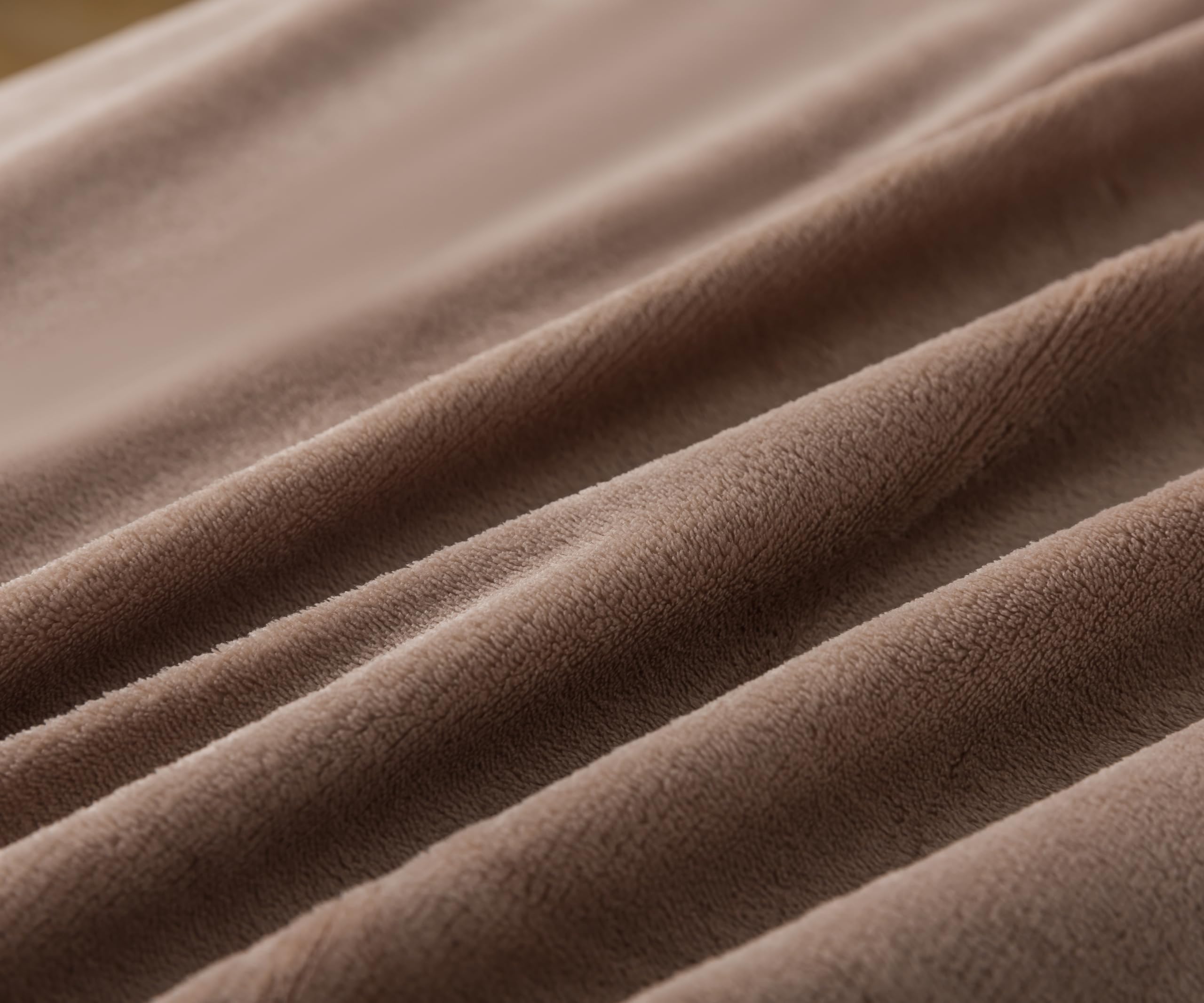 Plüsch Bettwäsche 200x200 cm Kaffeebraun 3tlg Set, Winter Biber Warm Flauschig Bettbezug und 2 Kissenbezüge 80x80cm, Kuschelig Weich Cashmere Touch Flanell Bettdeckenbezug Bettdecke Cover