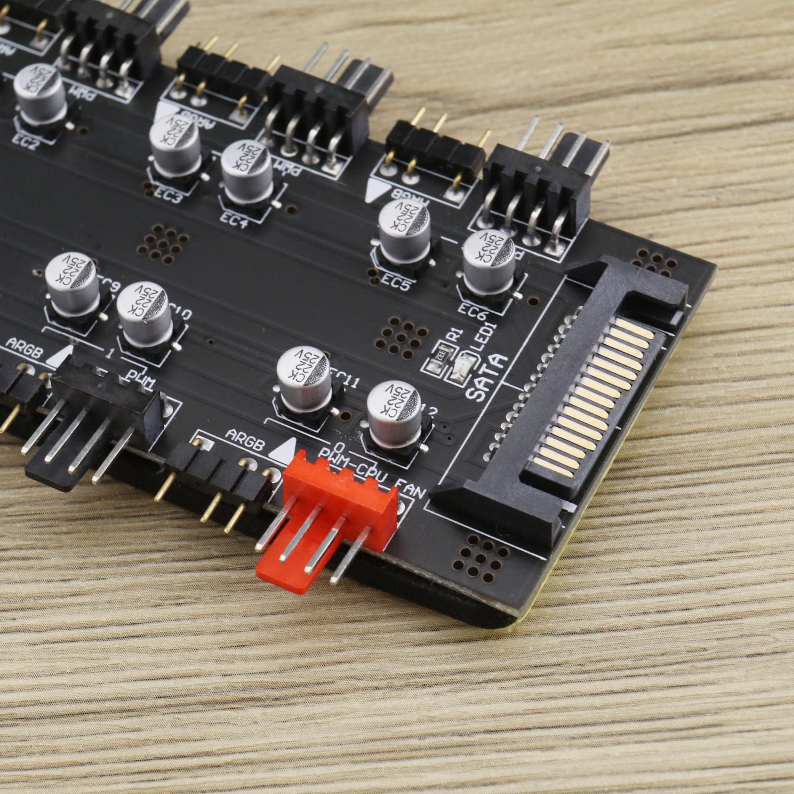 JZK 12V 4Pin PWM 5V 3Pin ARGB with SATA 15Pin Power 2-in-1 Hub 6 Way JZK 12V 4Pin PWM 5V 3Pin ARGB with SATA 15Pin Power 2-in-1 Hub 6 Way
