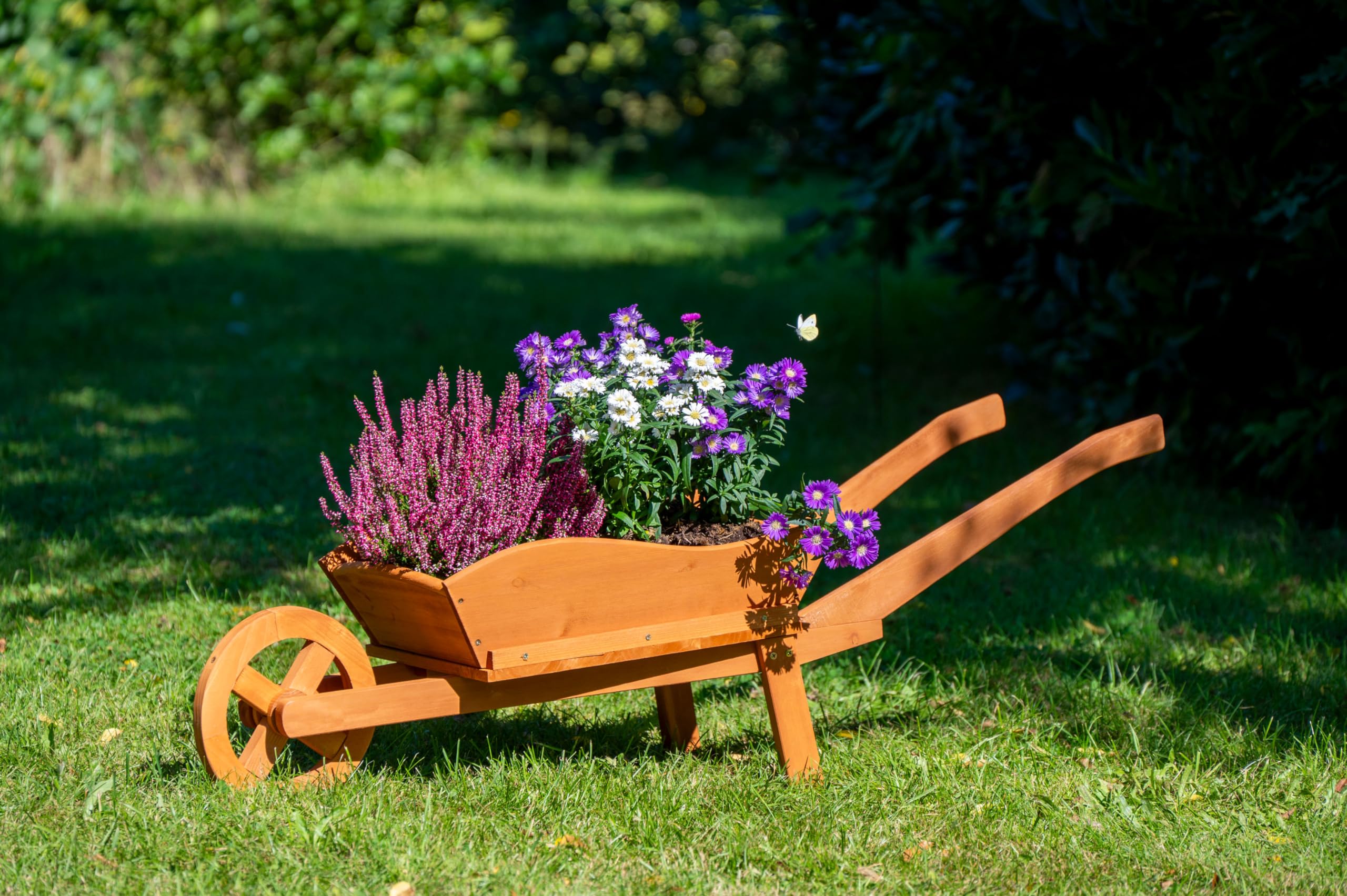dobar® 29095e Pflanzschubkarre aus Holz | Dekorativer Pflanzkasten für Blumen | Blumenwagen | Pflanzwagen | Blumenkarre | Holzschubkarre zum Bepflanzen | 130 x 40 x 40 cm | Braun
