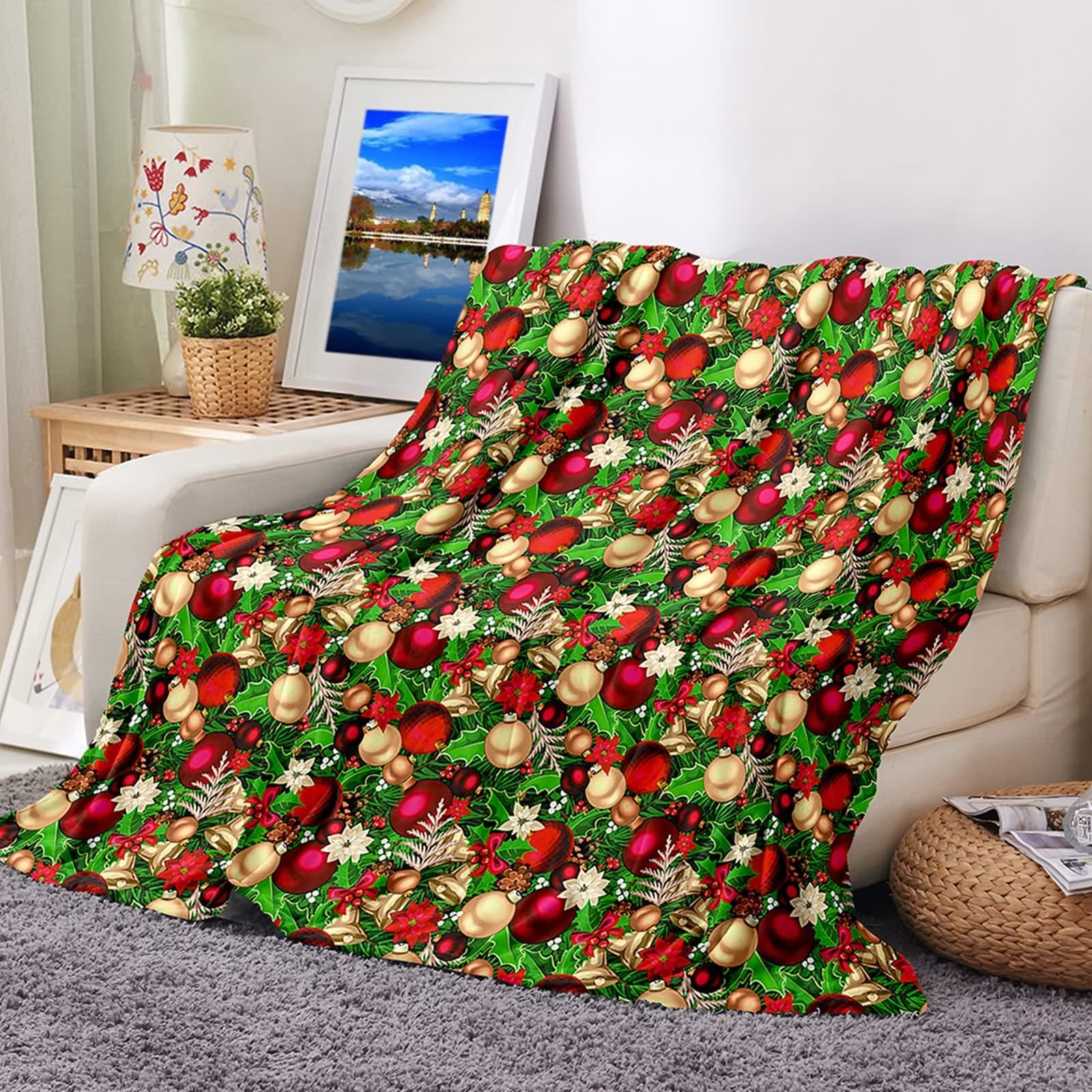 Daesar - Manta Decorativa para Cama,Cobija Cama 90 Manta Sofa Hojas de Pino y Campanas y Bolas de Decoración Navideña Manta Franela 130x150cm Manta Sofá Verde Rojo Oro