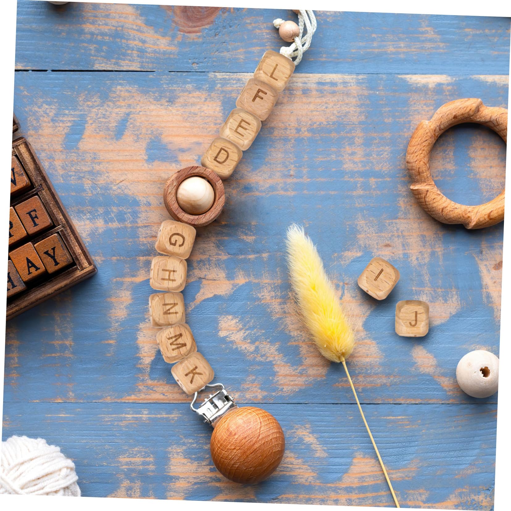 HOMSFOU 260stücke Holzbuchstabenperlen Quadratisch Kleine Lose Perlen für Schmuckherstellung Armbänder Alphabetperlen Textperlen Buchenholz