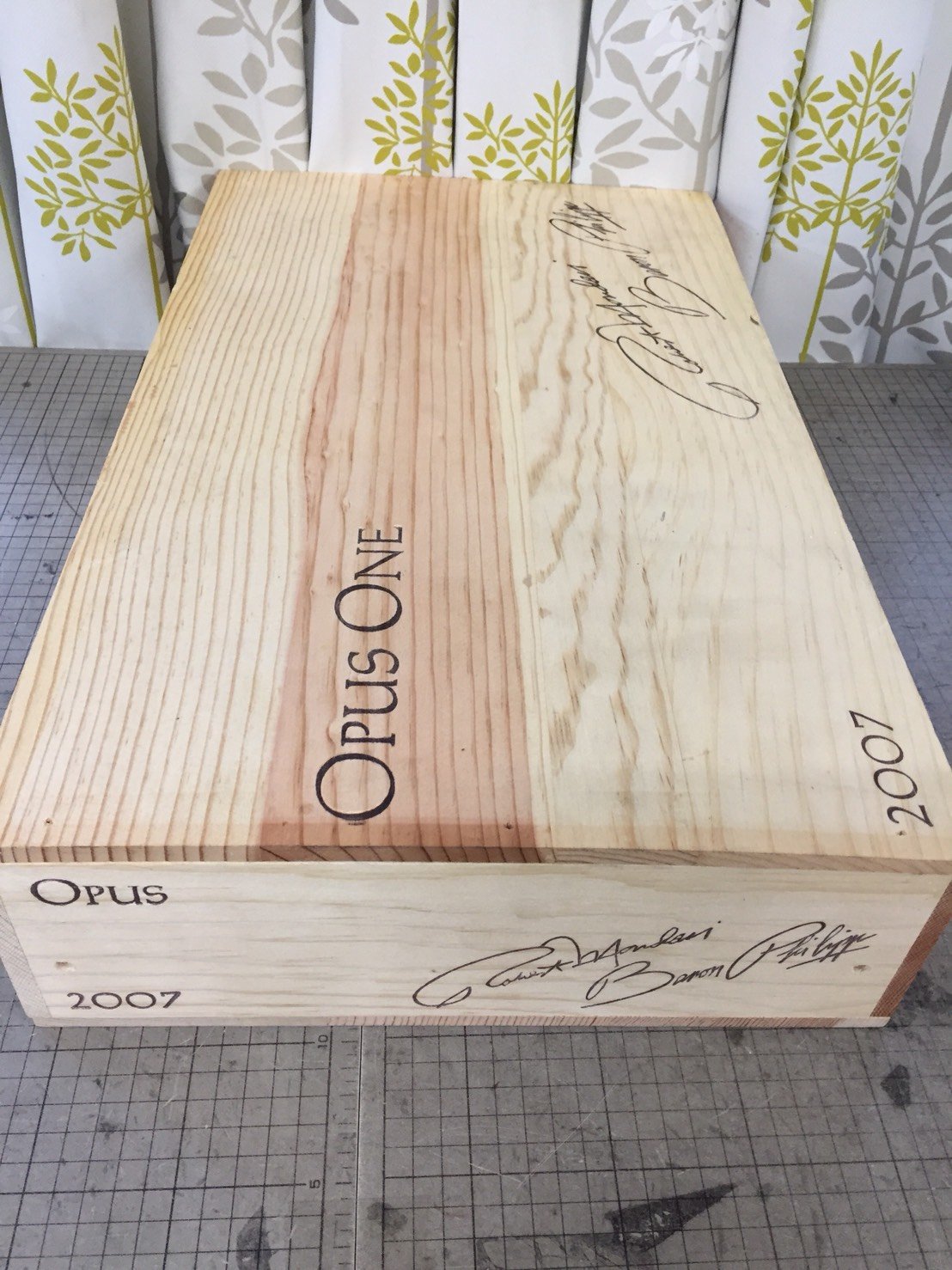 Opus One 限定版ワインセット 2005 2006 2007刻印木箱 Opus One 限定版ワインセット 2005 2006 2007刻印木箱