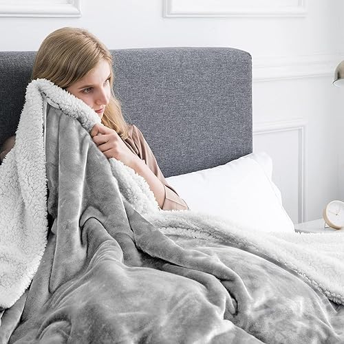 Miniatura 10 de IR Imperial Rooms Manta de forro polar Sherpa tamaño individual para sofá, mantas gruesas y cálidas para invierno, manta individual suave y mullida