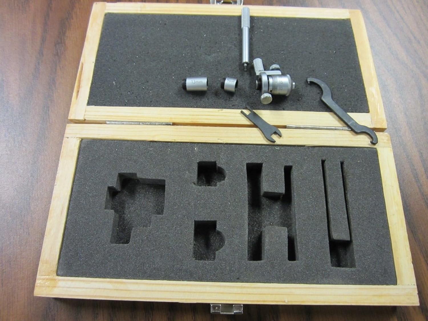 25-50mm Metric Inside Micrometer, 0.01mm Graduation Part# 404-M2550