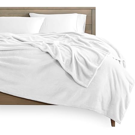 Amazon Com Bare Home Microplush Fleece Blanket King Size Ultra Soft Velvet Luxurious Fuzzy Fleece Fur Cozy Lightweight Easy Care All Season Premium Bed Blanket King White Home Kitchen