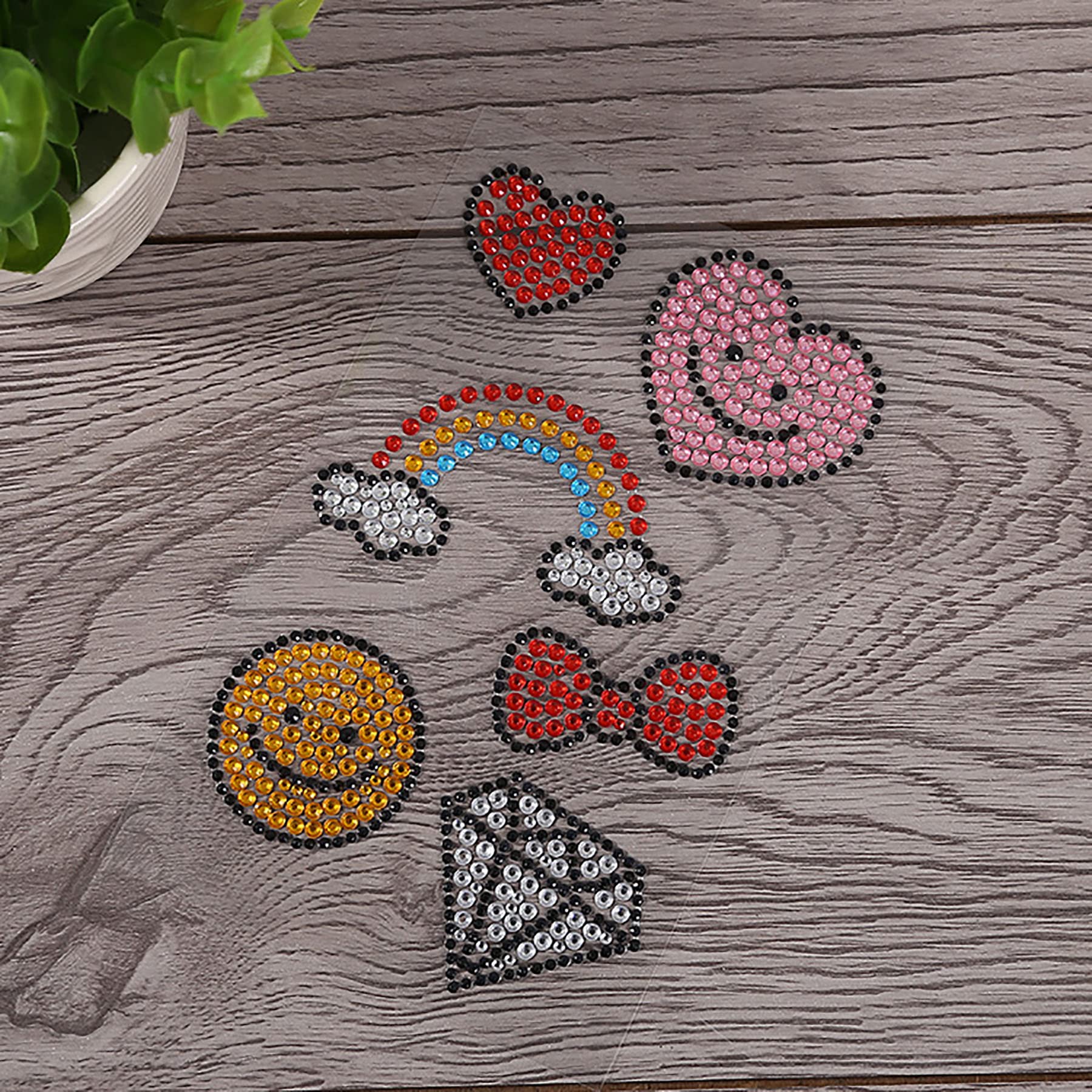 Tashce 1200+ Adesivi Strass, 7 Fogli Autoadesivi Acrilico Colorato, Autoadesivi Gemme di Cristallo Bambini Glitter Autoadesivo Diamante per Manicure, DIY Artigianato Decorazione, Varie Forme