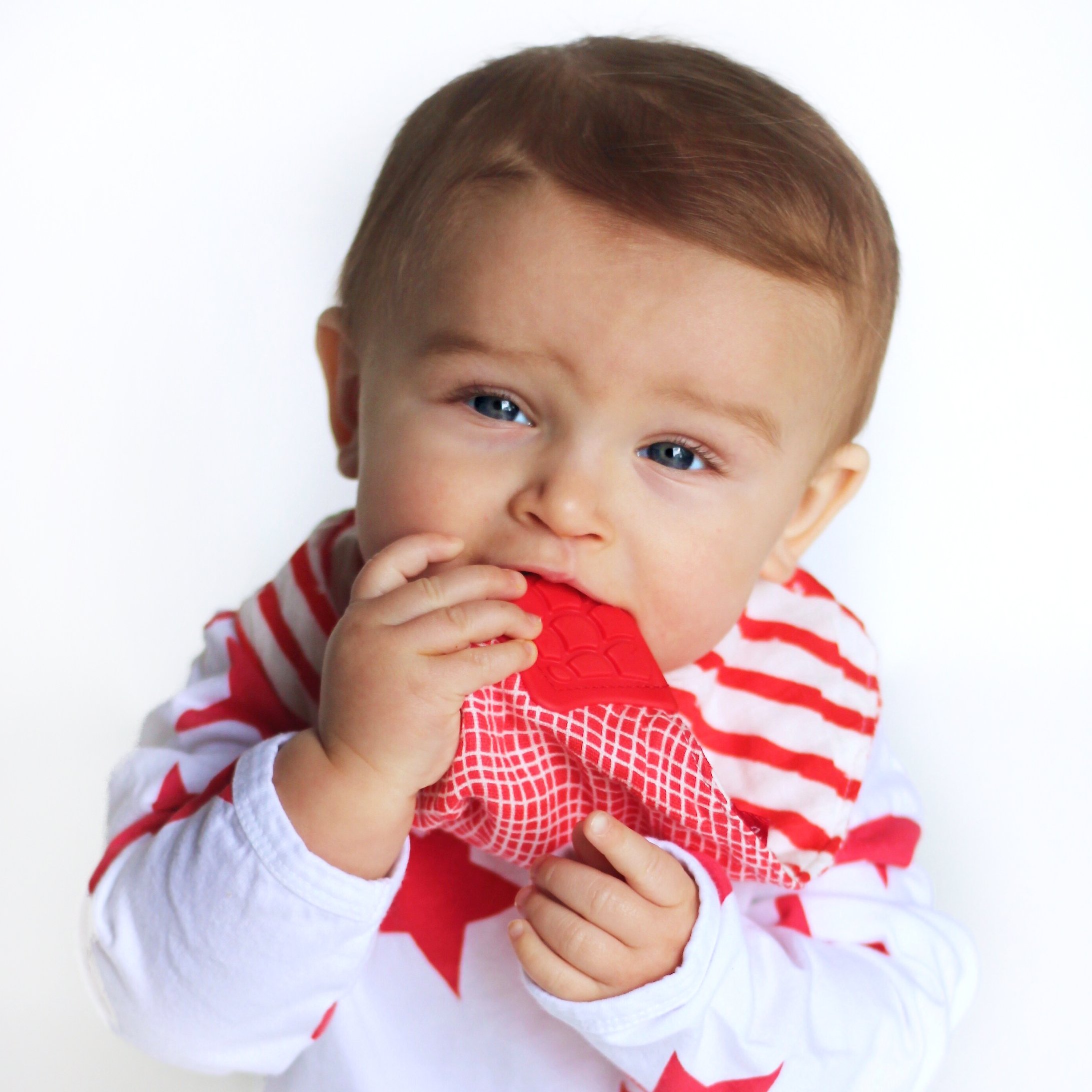 Nuby Babero reversible de muselina de algodón 100% natural, 3 piezas, gris/rojo/azul, flechas/rayas rojas/elefantes