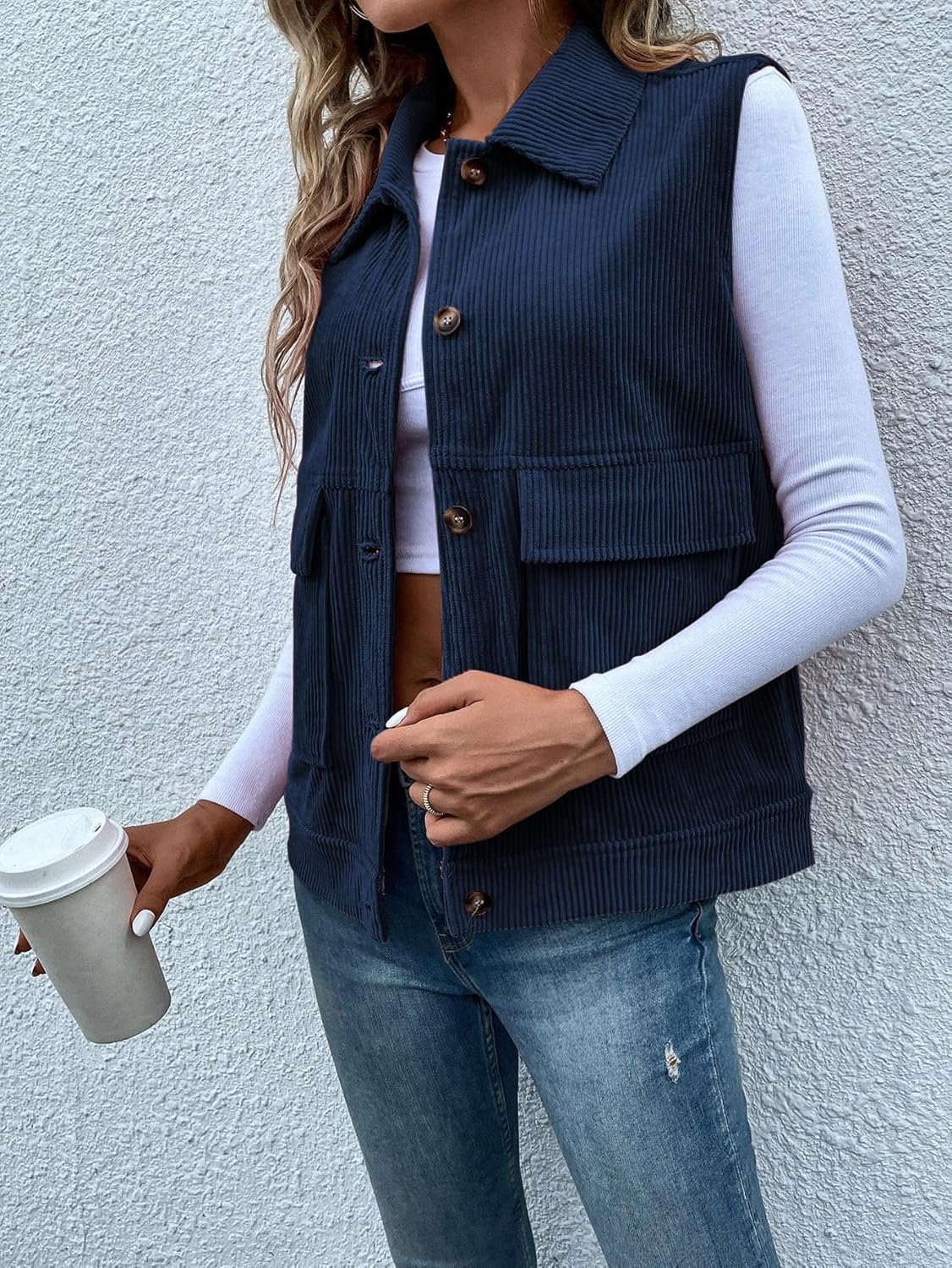 WDIRARA Women's Button Front Sleeveless Collar Corduroy Vest Jacket with Pocket - Image 4