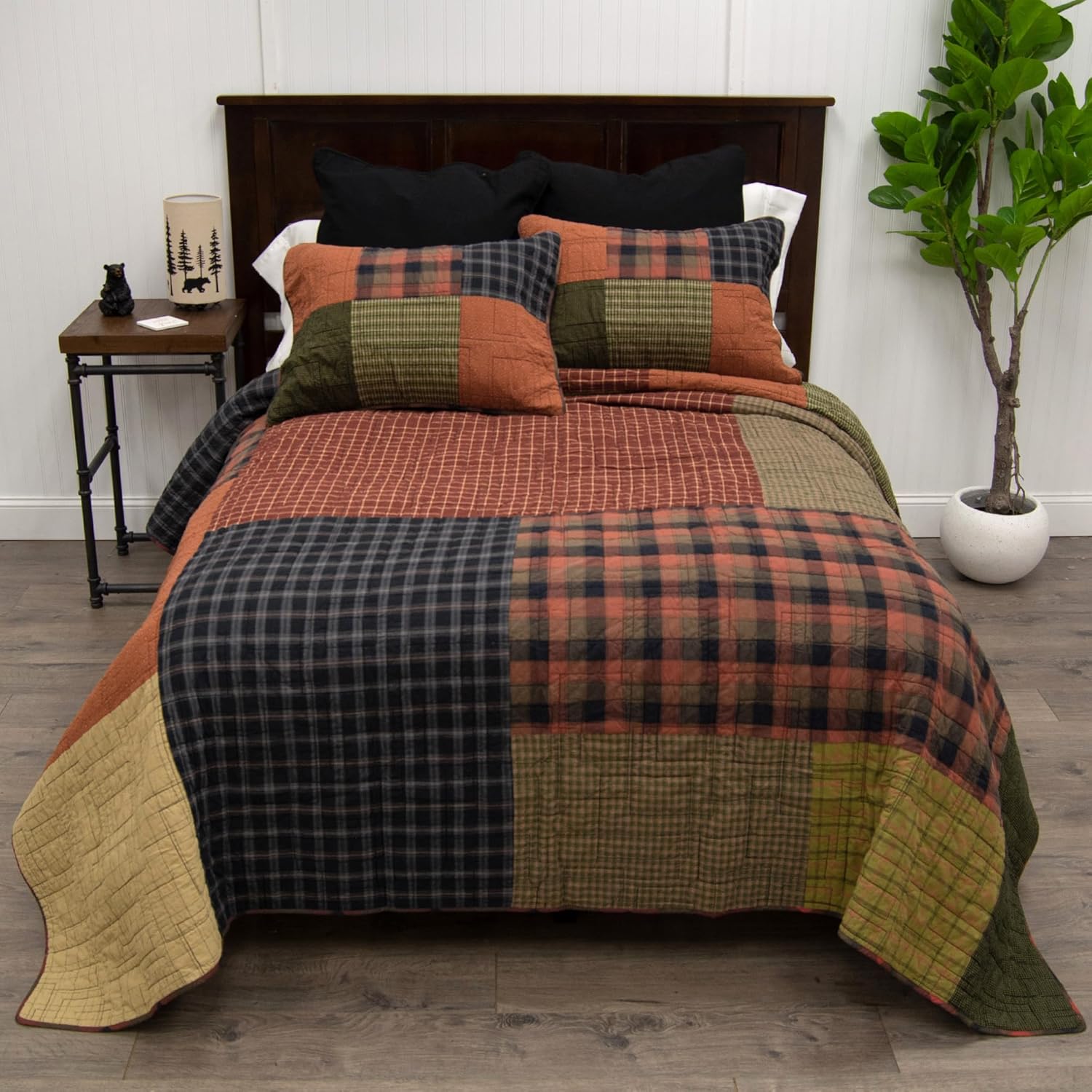 Donna Sharp Cotton King Quilt - Woodland Square Lodge Quilt with Pieced and Patchwork Pattern - Machine Washable