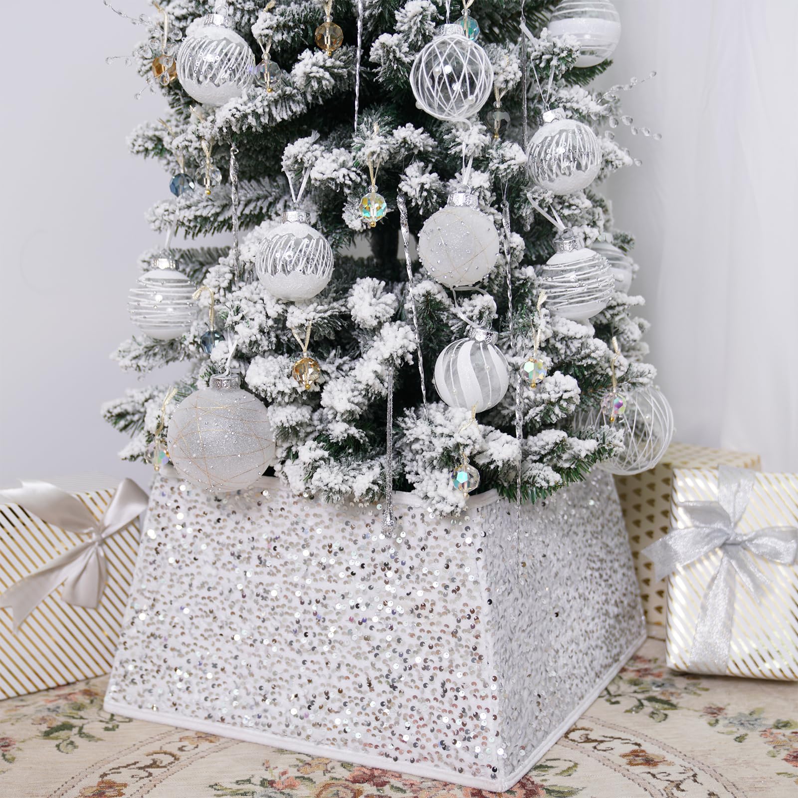 Transforma tu árbol de Navidad con la falda de árbol de lentejuelas brillantes de Sunshine – Tamaño pequeño de 24 pulgadas, collar de árbol de Navidad para decoración del hogar (blanco)