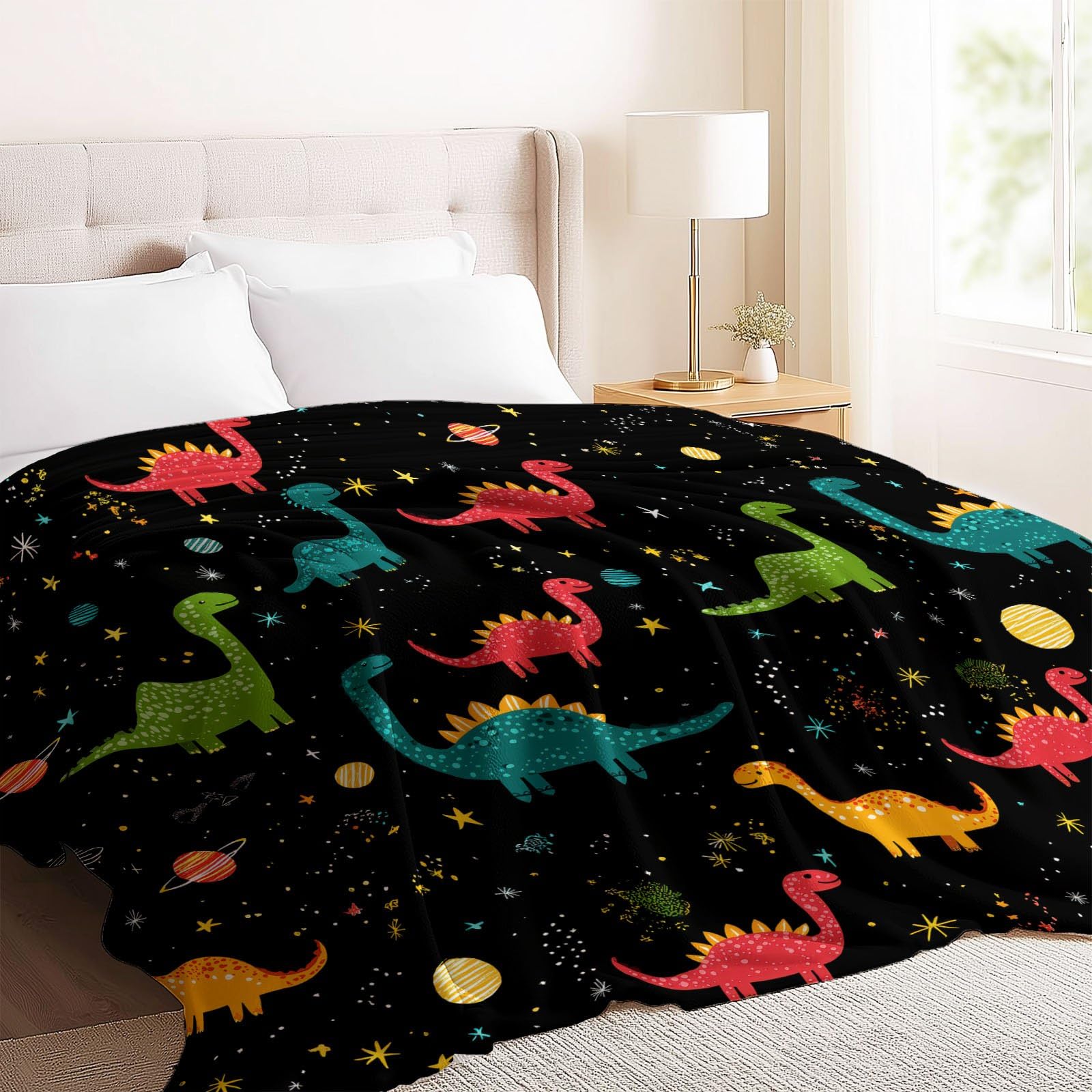 Cartoon Weltraum Kuscheldecke Dinosaurier Sterne Planeten Decke Tagesdecke Wohndecke Schwarz, Couchdecke Weich Warm Flauschig, Sofa Decke für Reisen Zelten Outdoor, 150 x 200 cm
