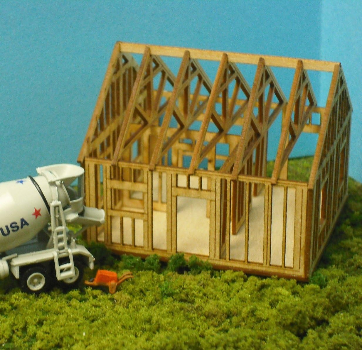 O Scale Single Story House Under Construction Kit