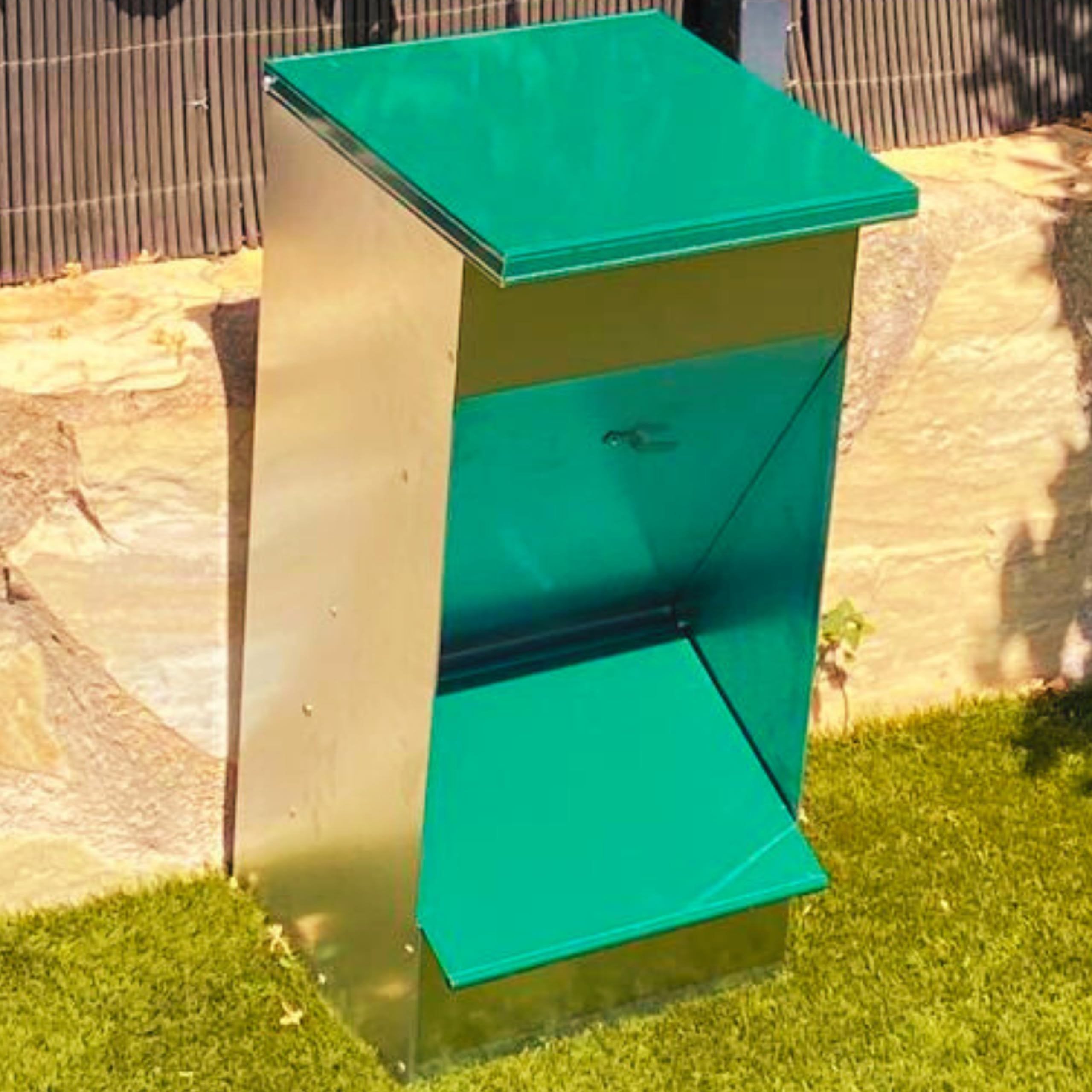 IKLOB® - Comedero de Perros 30 L (Aprox 11 kg) | Tolva Perros de Chapa galvanizada, comedero Perro Exterior con la Mayor protección contra la corrosión/oxidadación