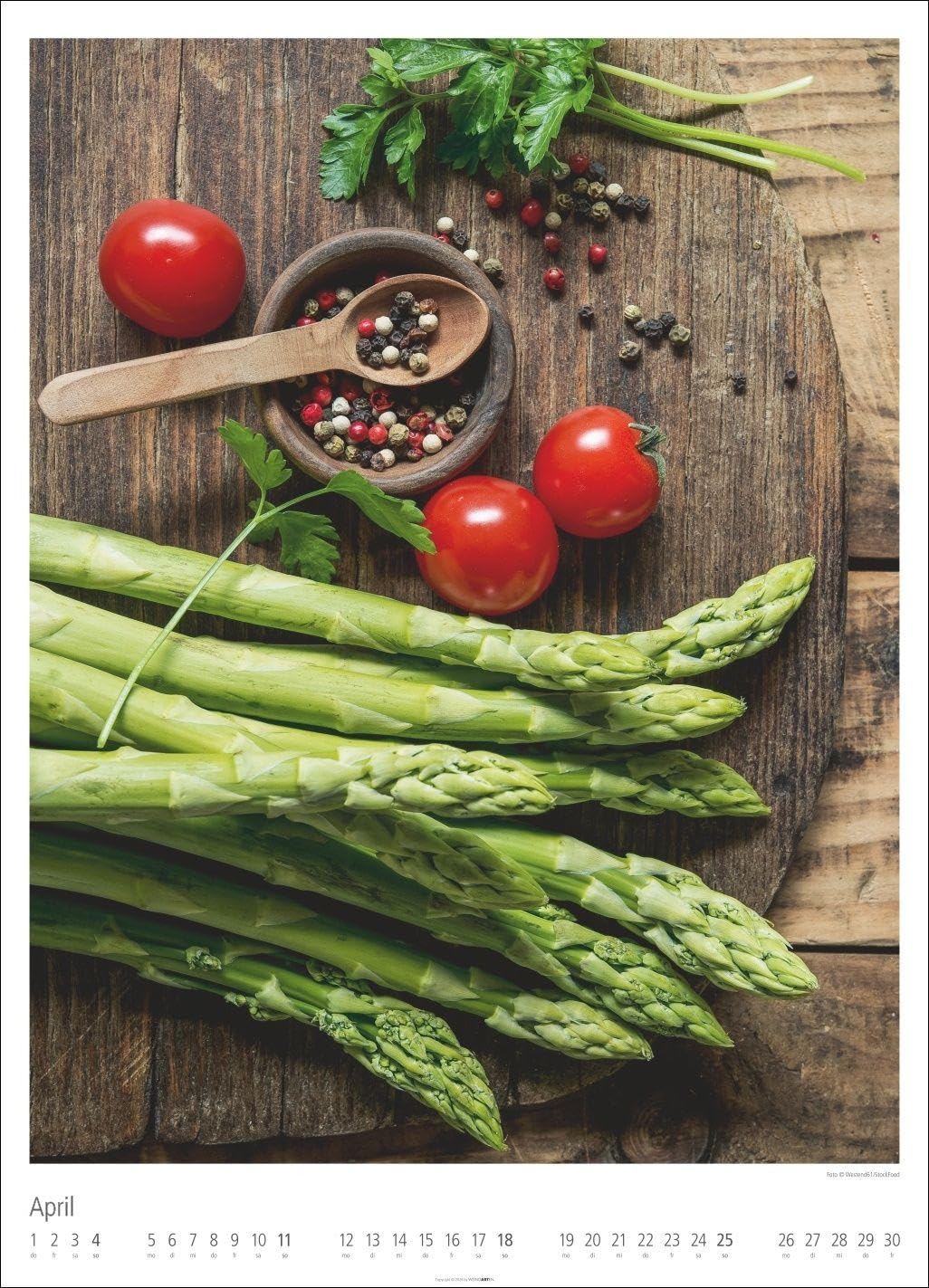 Food Gallery Kalender 2027: Großer Wandkalender mit 12 dekorativen Lifestyle-Fotos für die Küche. Food-Fotografie mit saisonalen Lebensmitteln. 49x68 cm Hochformat.