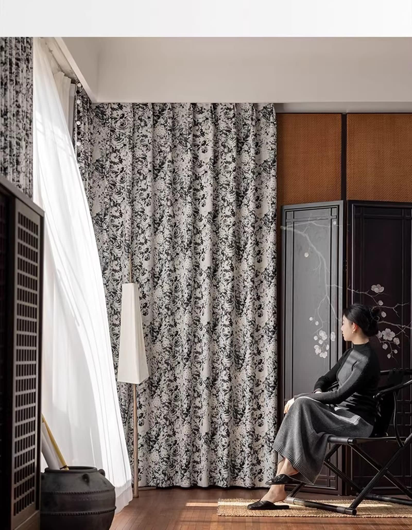 Lot de 2 Rideau Occultant Fenetre, Rideaux Isolants Thermiques à Oeillets Motif Jacquard Encre avec Bordure Noir et Boule Velours Rideaux Chambre Salon Gris Noir, 132L x 229H cm