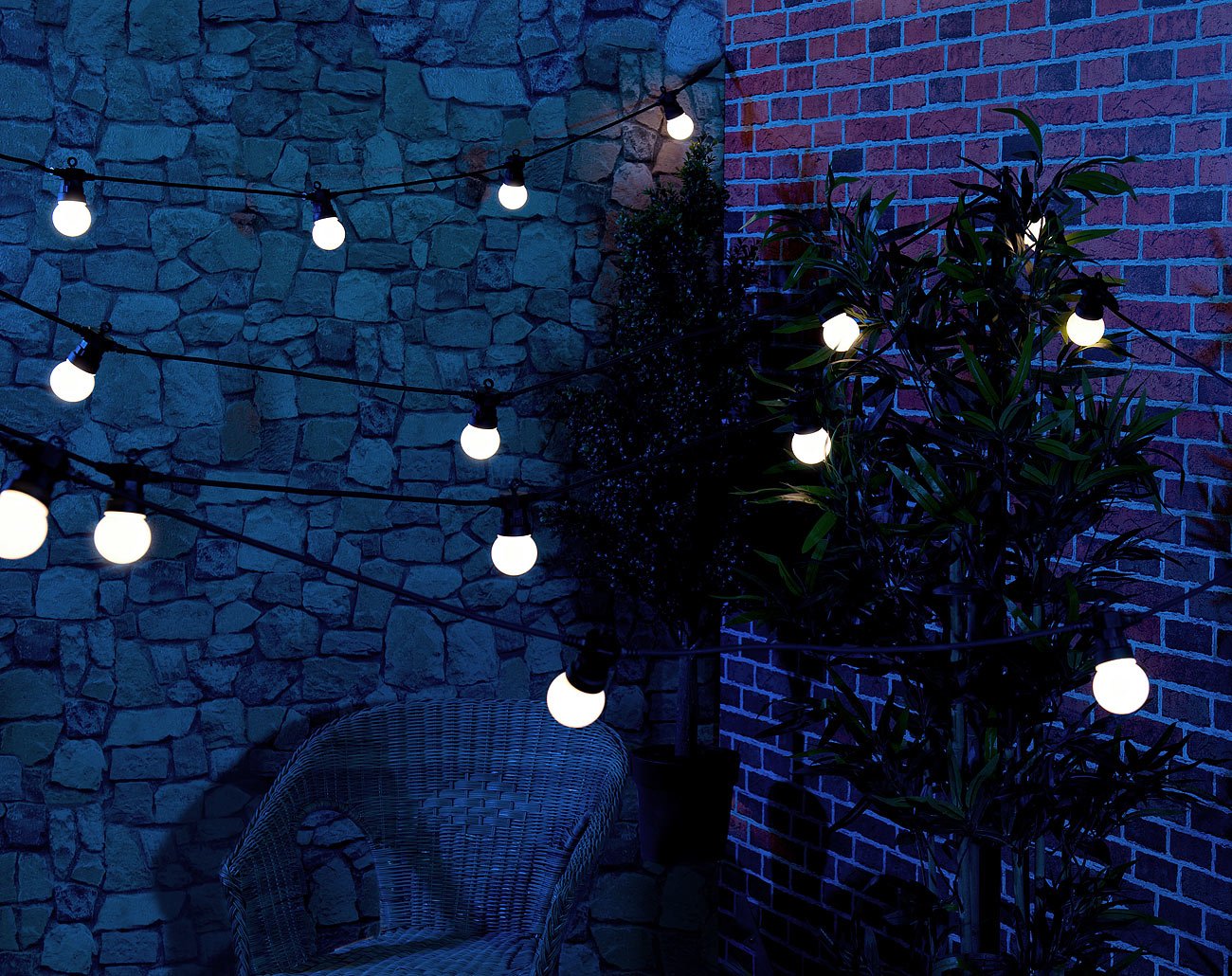 Lunartec Party-Lichterkette, 20 weiße LEDs in Glühbirnenform, 8 W, 13 m, IP44