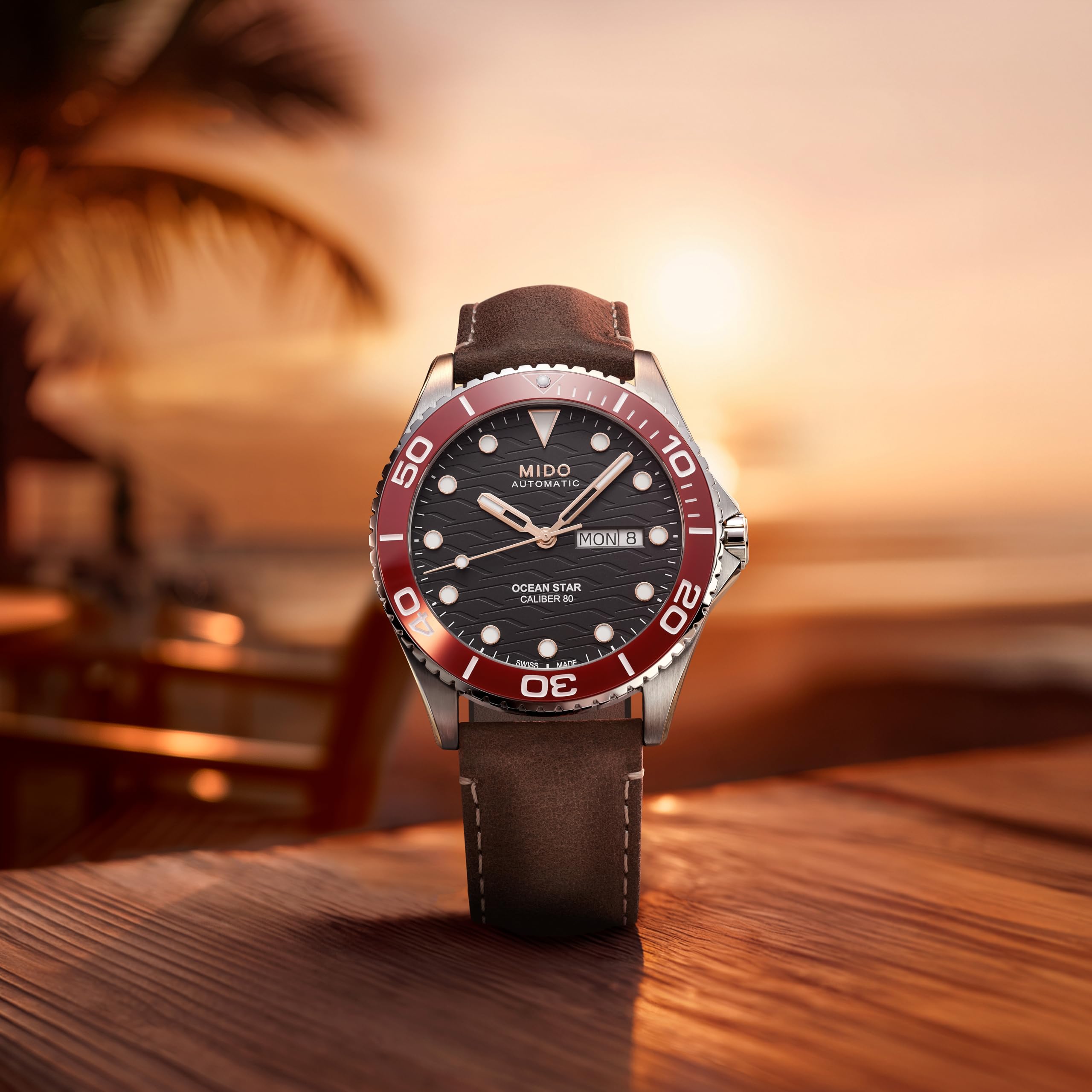 MIDO Ocean Star 200C Szwajcarski automatyczny zegarek do nurkowania dla mężczyzn - koperta ze stali nierdzewnej 42,5 mm - Ceramiczna obrotowa ramka - Tarcza z falami z dniem, kalendarzem daty