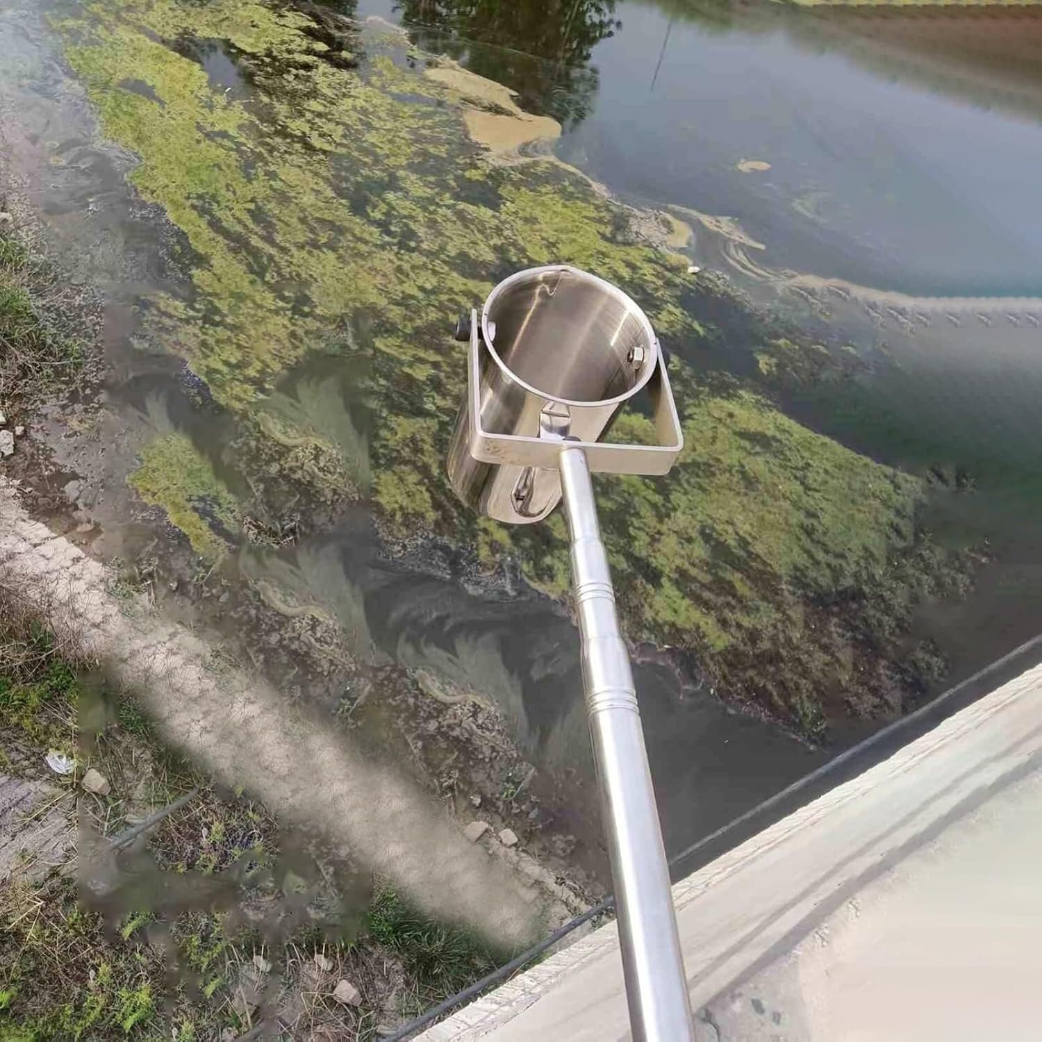 Échantillonneur d'eau en acier inoxydable haute résistance avec perche télescopique stable
